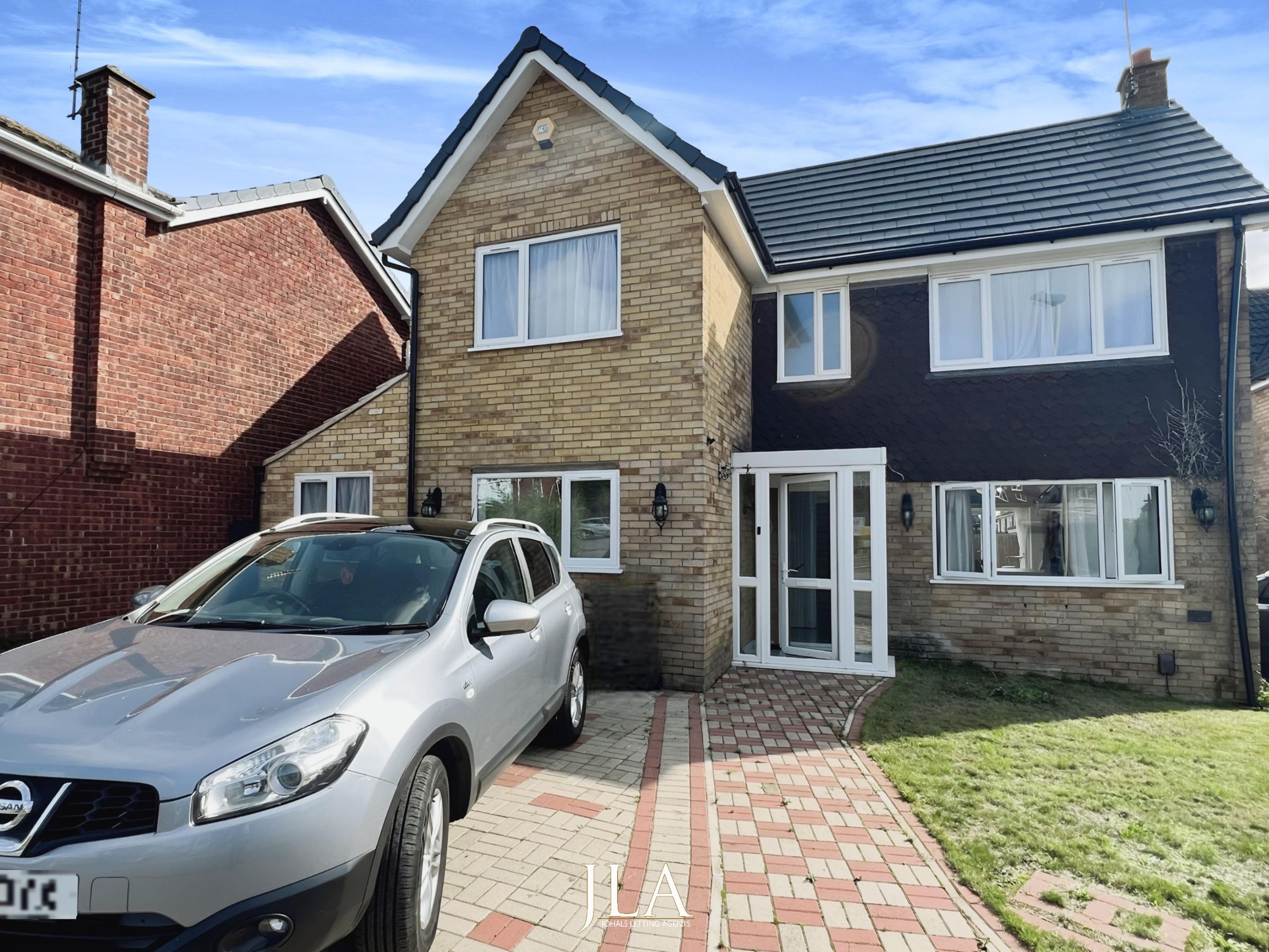 7 bed detached house to rent in Park Rise, Leicester, LE3 