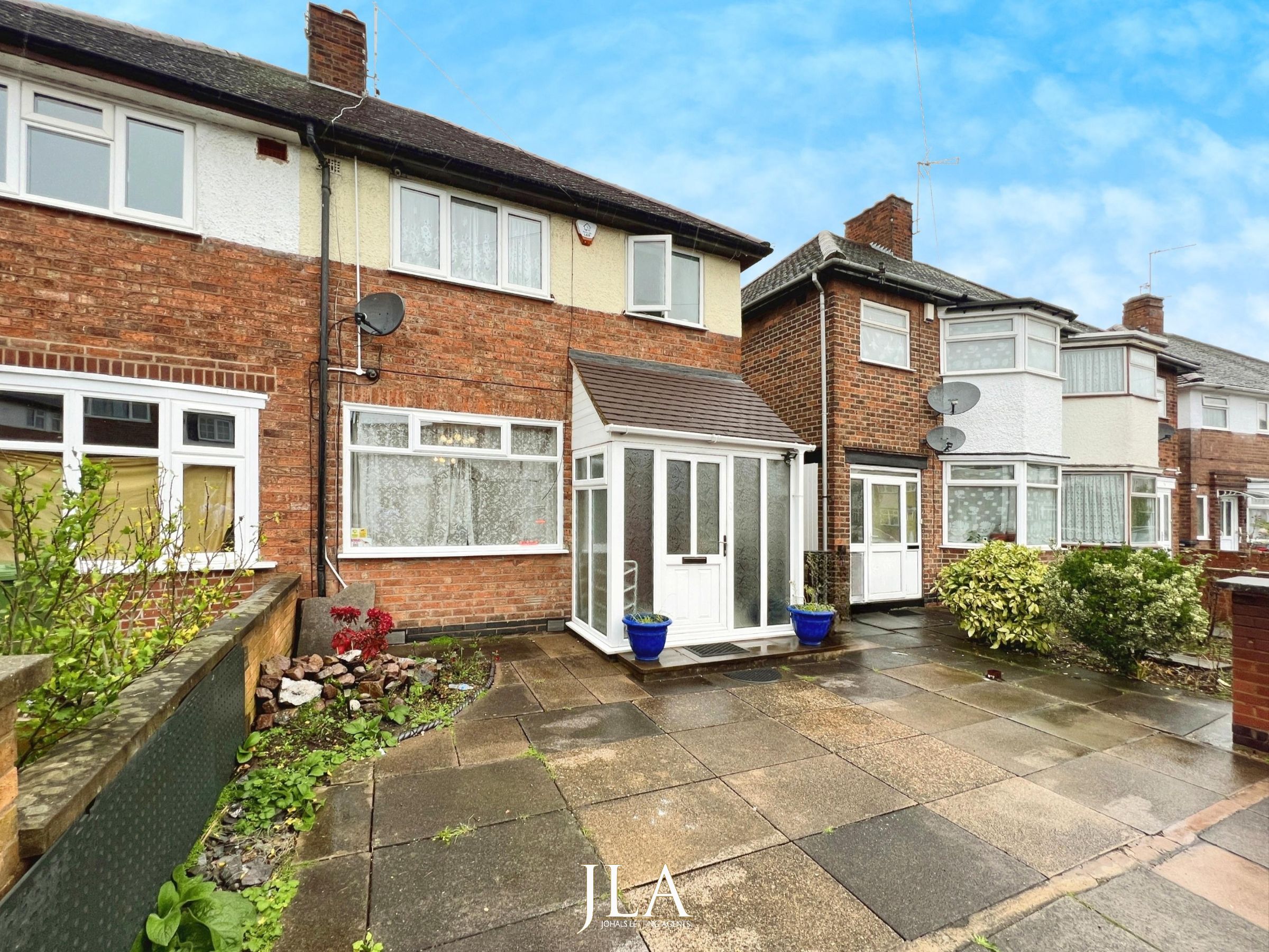 3 bed semi-detached house to rent in Swithland Avenue, Leicester 0