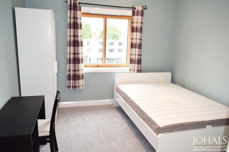 2 bed flat to rent in Junior Street, Leicester 2