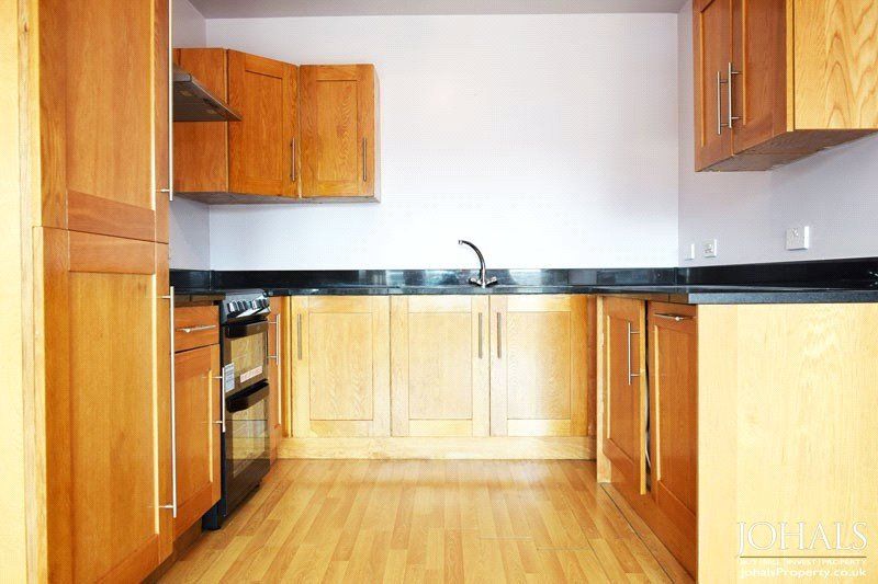 2 bed flat to rent in Junior Street, Leicester 5