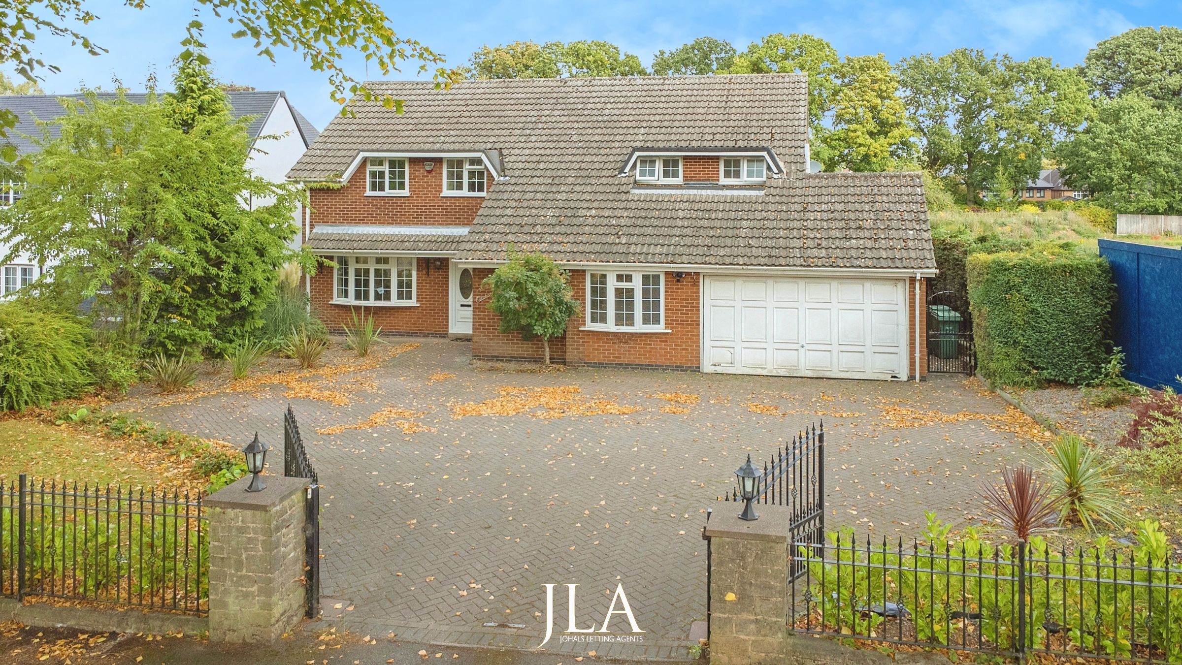 4 bed detached house to rent in The Fairway, Leicester - Property Image 1