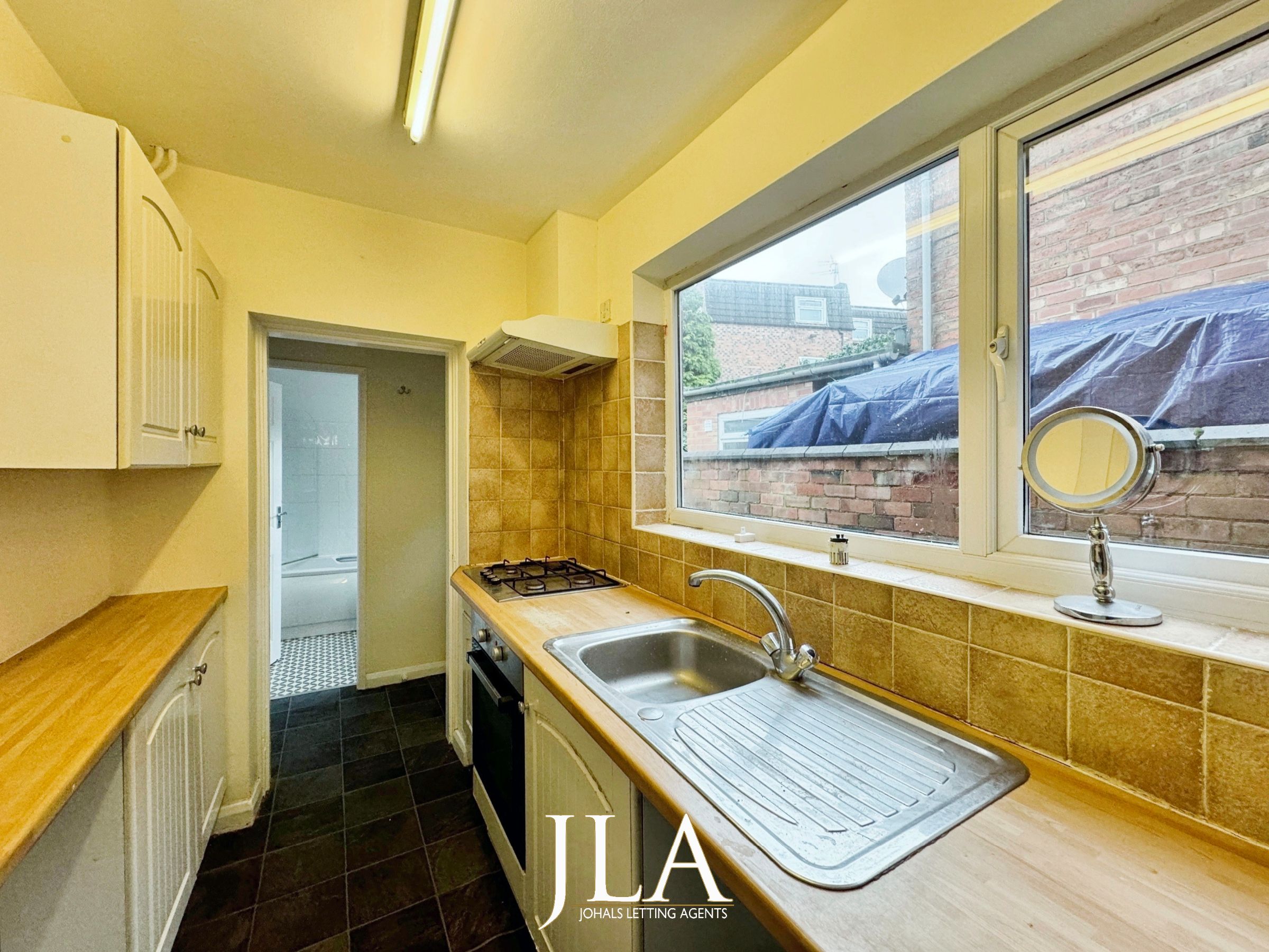 3 bed terraced house to rent in St. Peters Street, Leicester 7