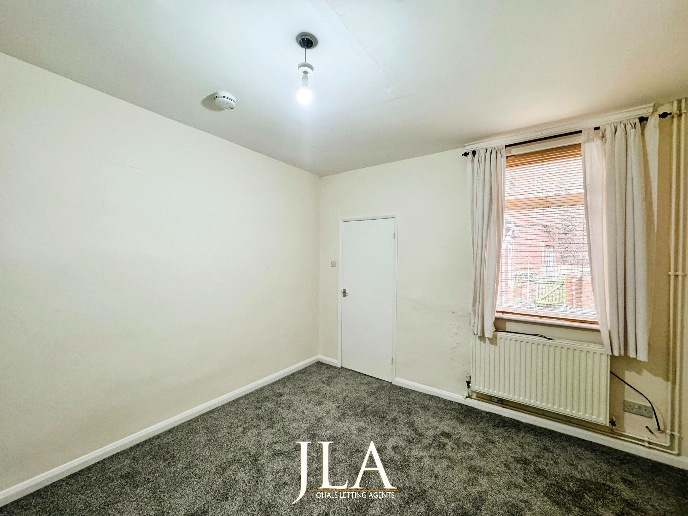 3 bed terraced house to rent in St. Peters Street, Leicester 4