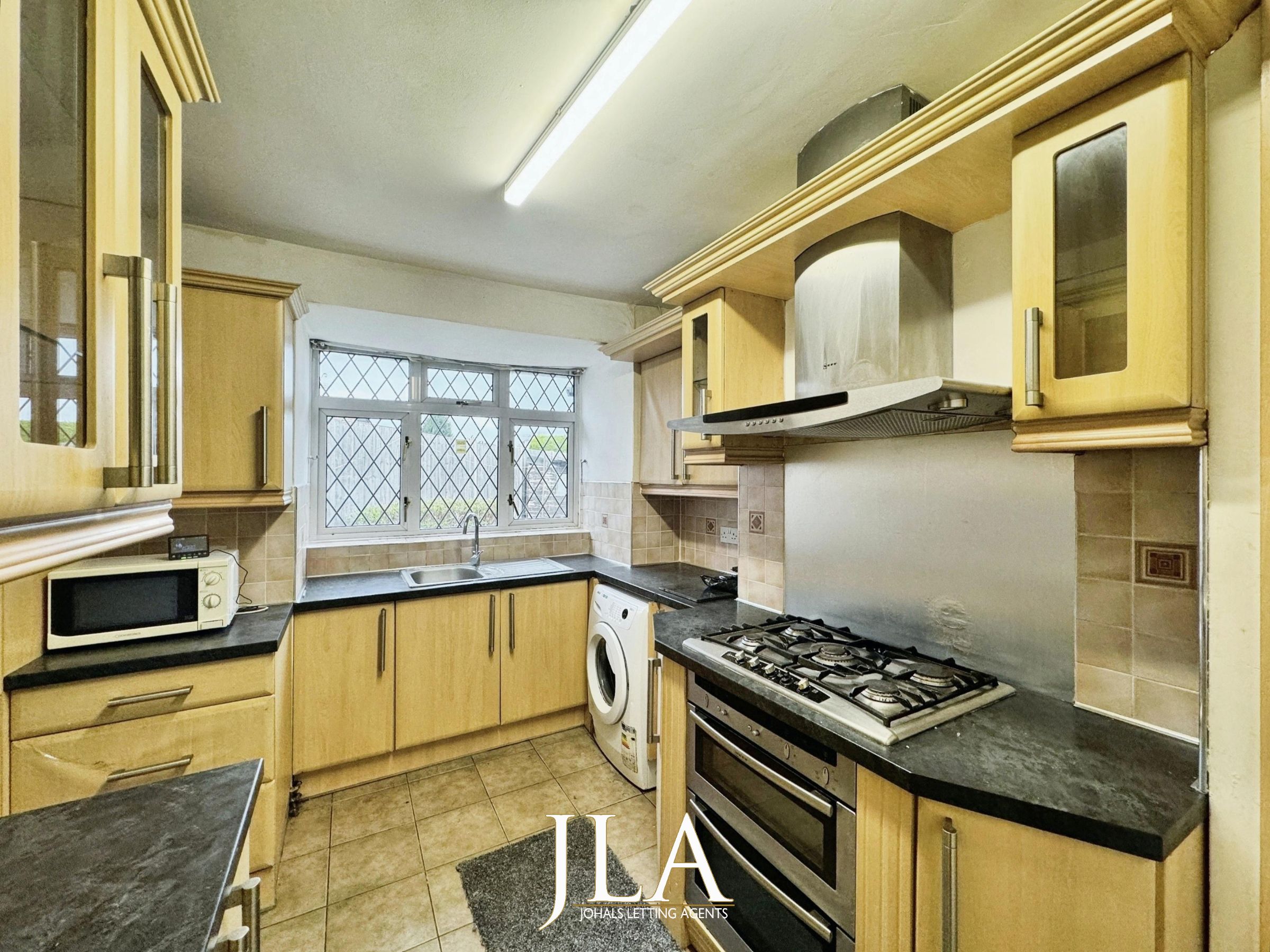 3 bed bungalow to rent in Elizabeth Drive, Leicester  - Property Image 3