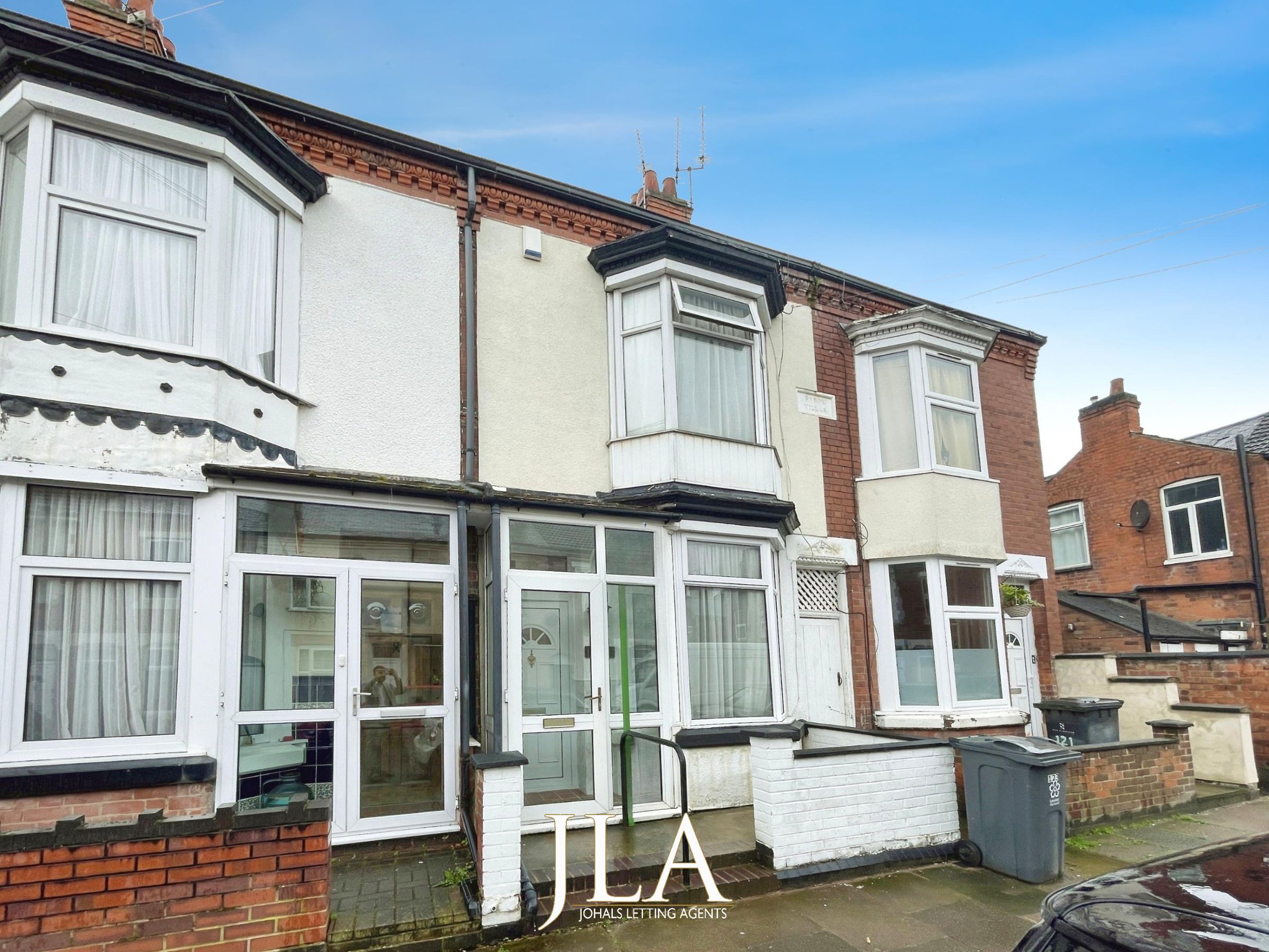 3 bed terraced house to rent in Wolverton Road, Leicester 0