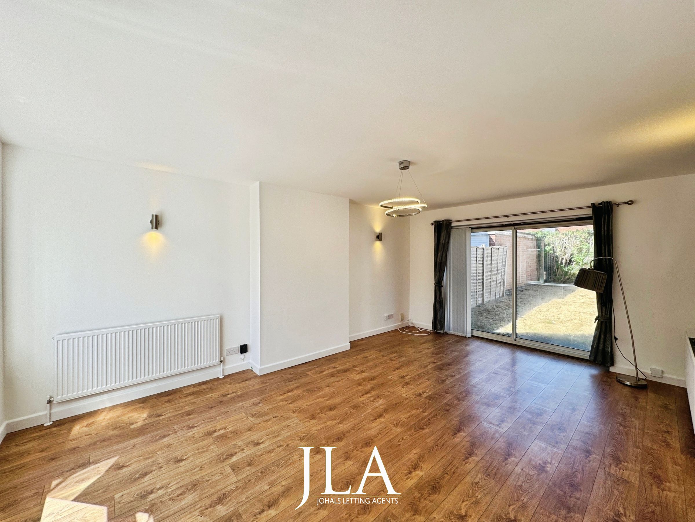 3 bed detached house to rent in Newhaven Road, Leicester  - Property Image 2