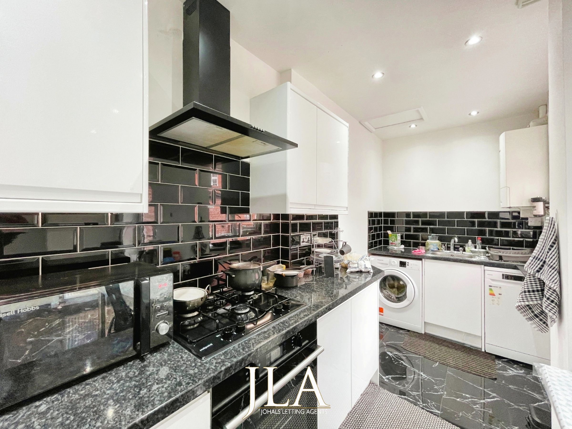 3 bed semi-detached house to rent in The Greenway, Leicester  - Property Image 3