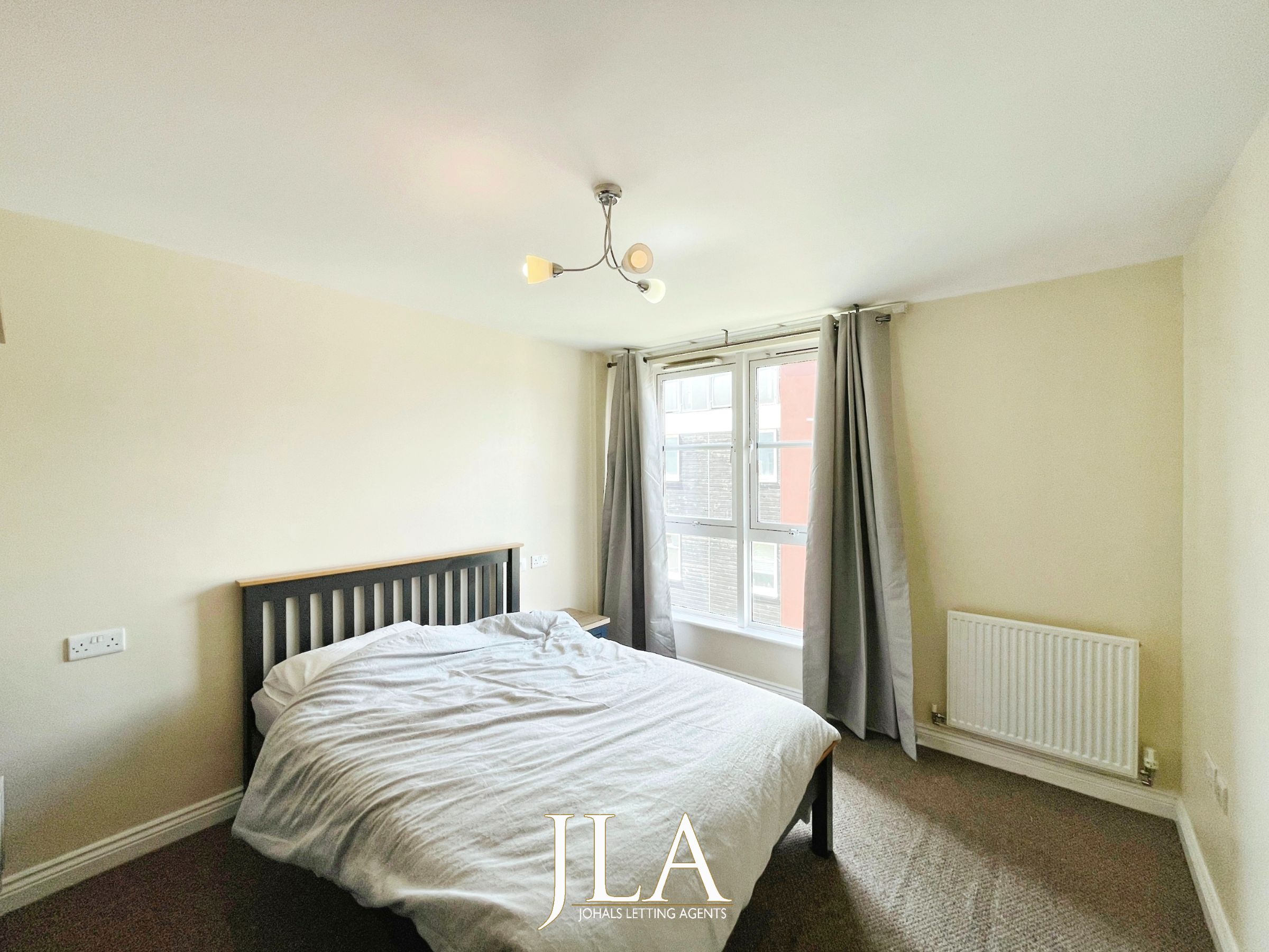 2 bed flat to rent in Watkin Road, Leicester 12