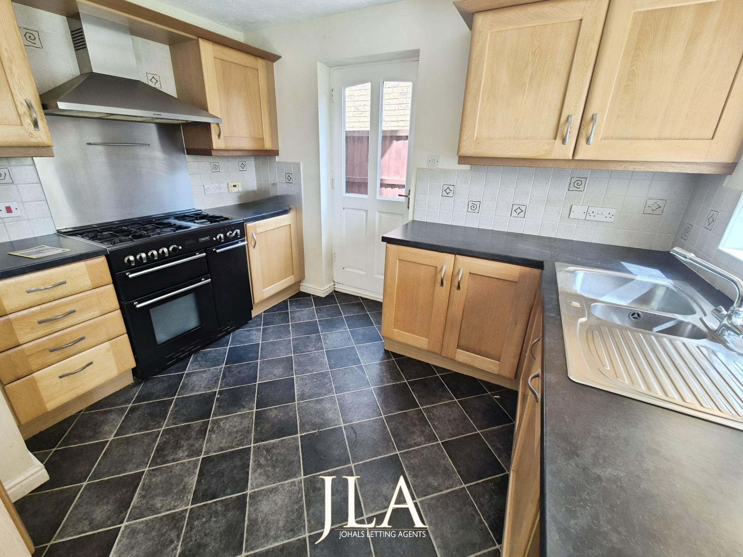 4 bed detached house to rent in Foxon Way, Leicester  - Property Image 7