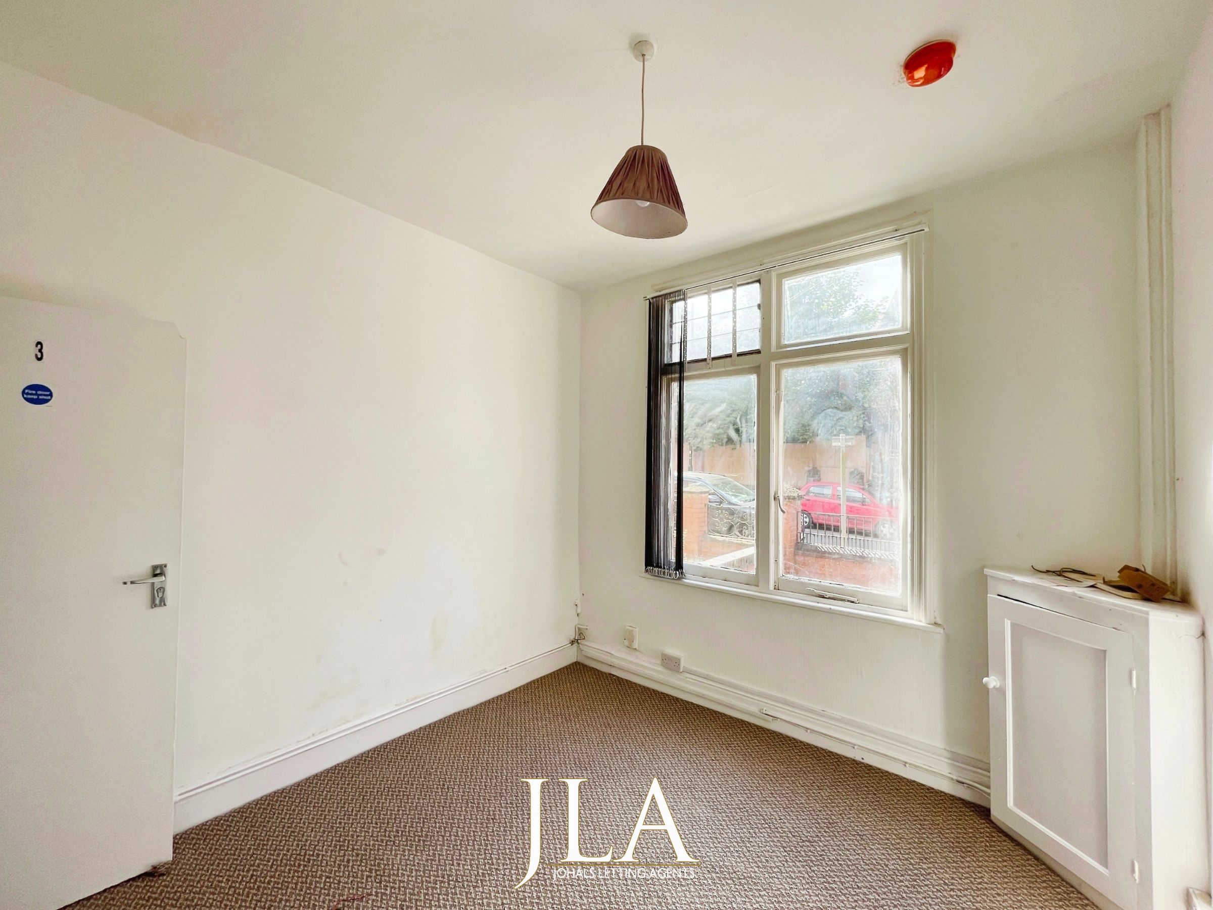 5 bed semi-detached house to rent in St. James Road, Leicester  - Property Image 9