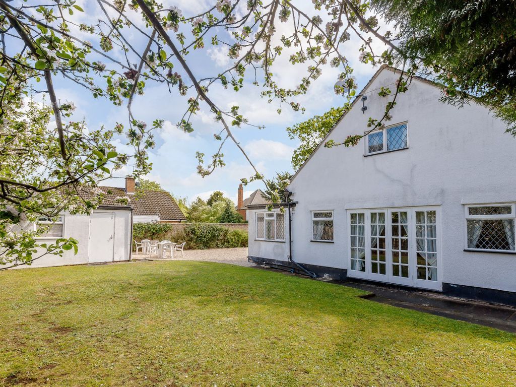 5 bed detached house to rent in Loughborough Road, Leicester 19