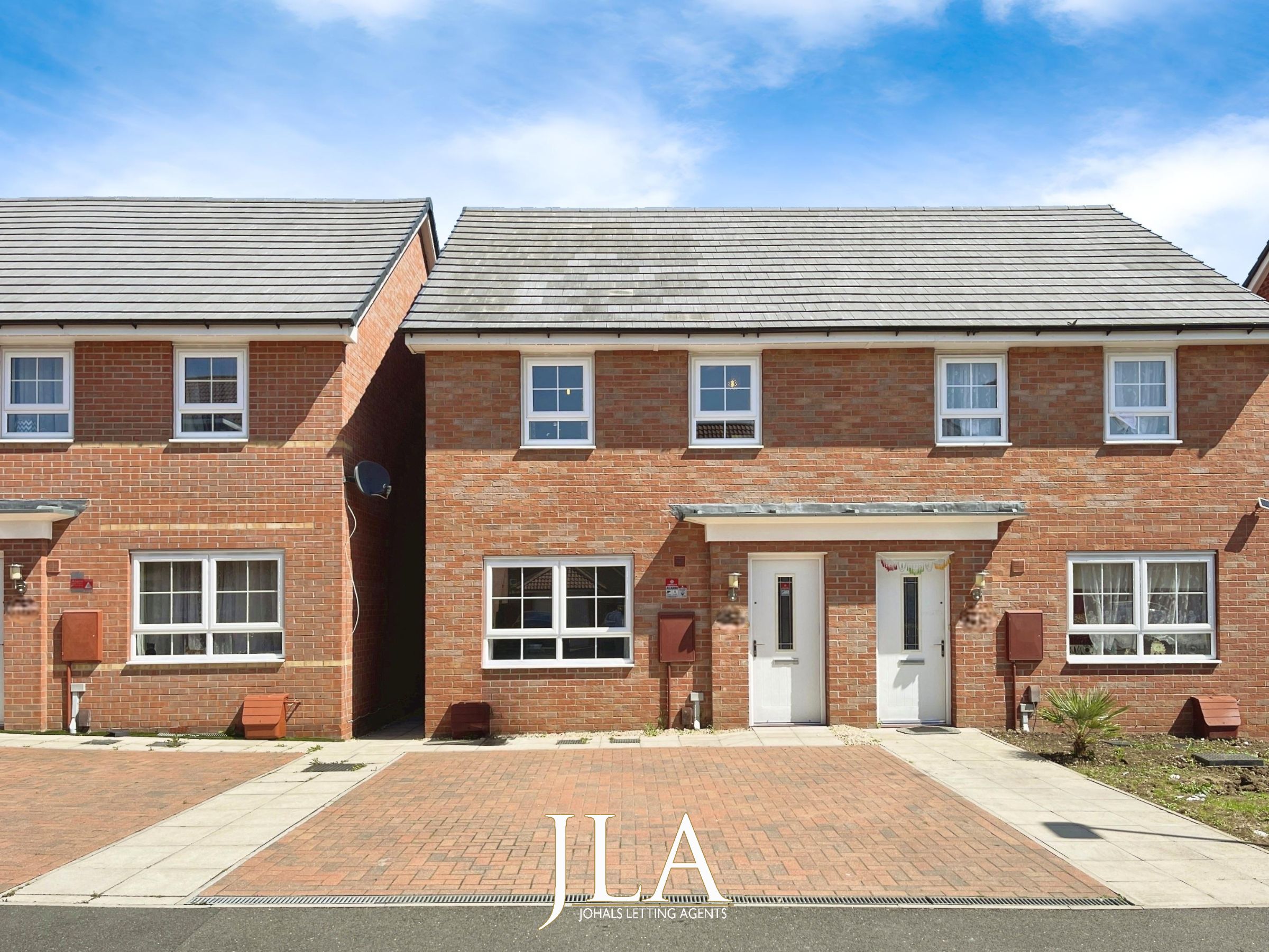 3 bed semi-detached house to rent in Broomfield Crescent, Leicester  - Property Image 1