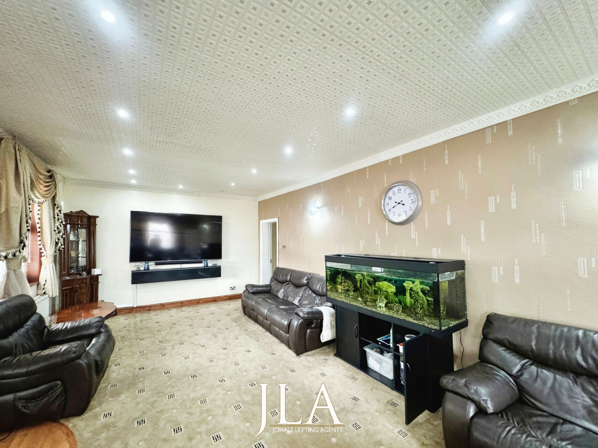 7 bed detached house to rent in Scraptoft Lane, Leicester  - Property Image 5