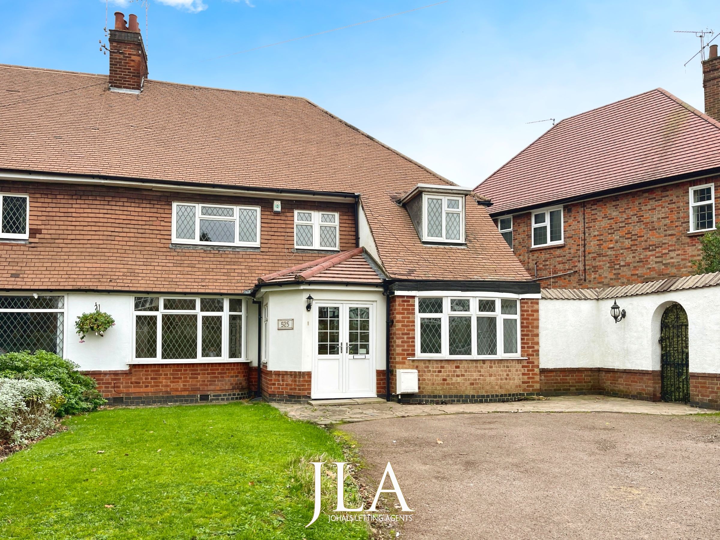 4 bed semi-detached house to rent in Loughborough Road, Leicester  - Property Image 1