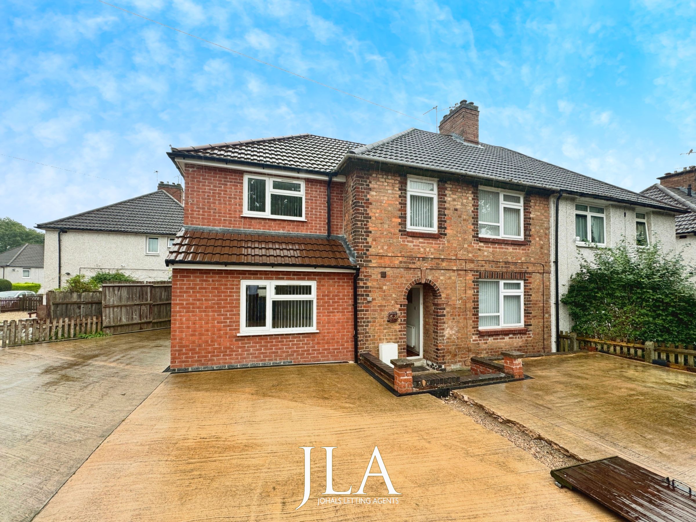 6 bed semi-detached house to rent in Windley Road, Leicester  - Property Image 1