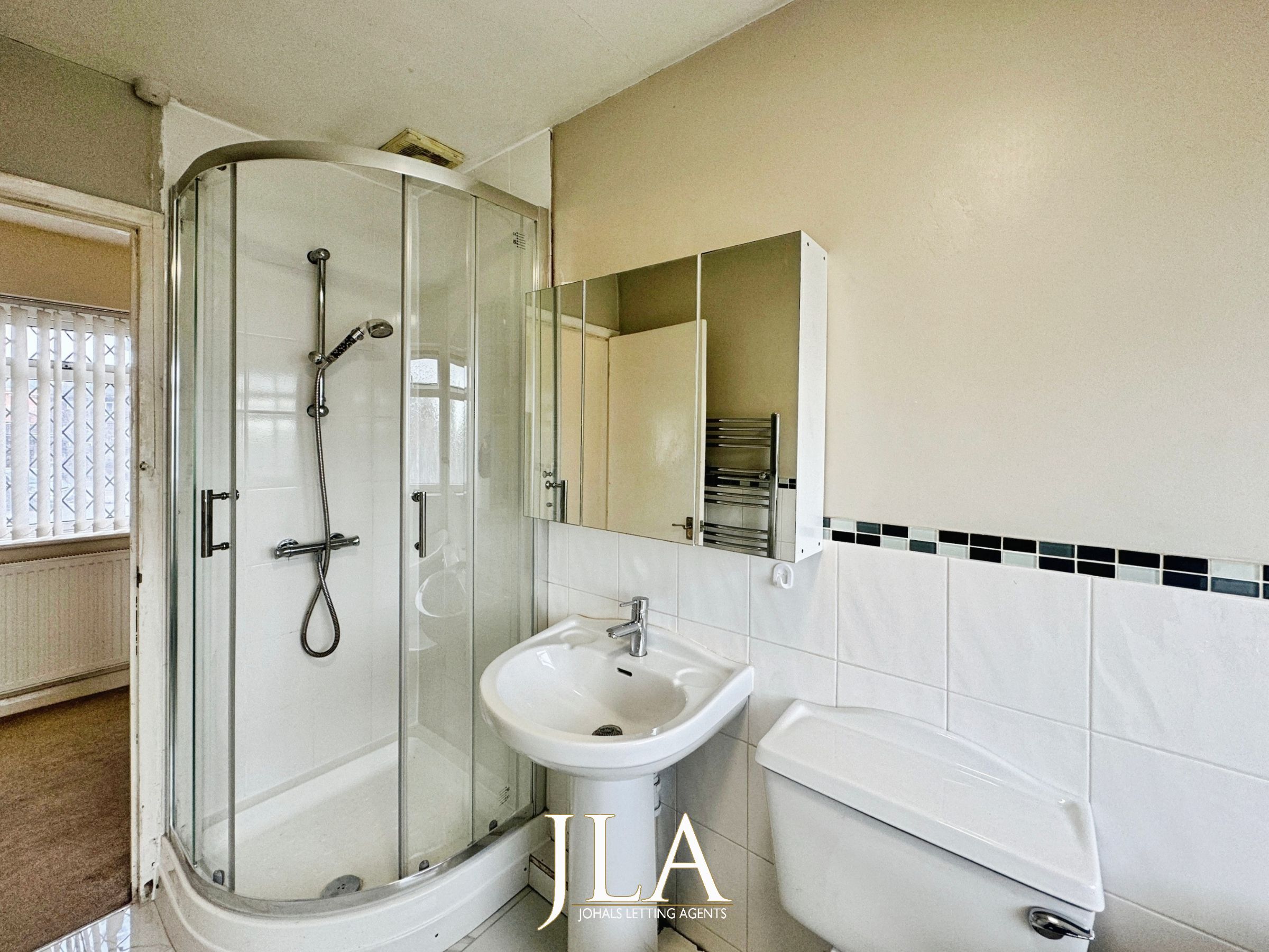 3 bed detached house to rent in Park Rise, Leicester  - Property Image 12