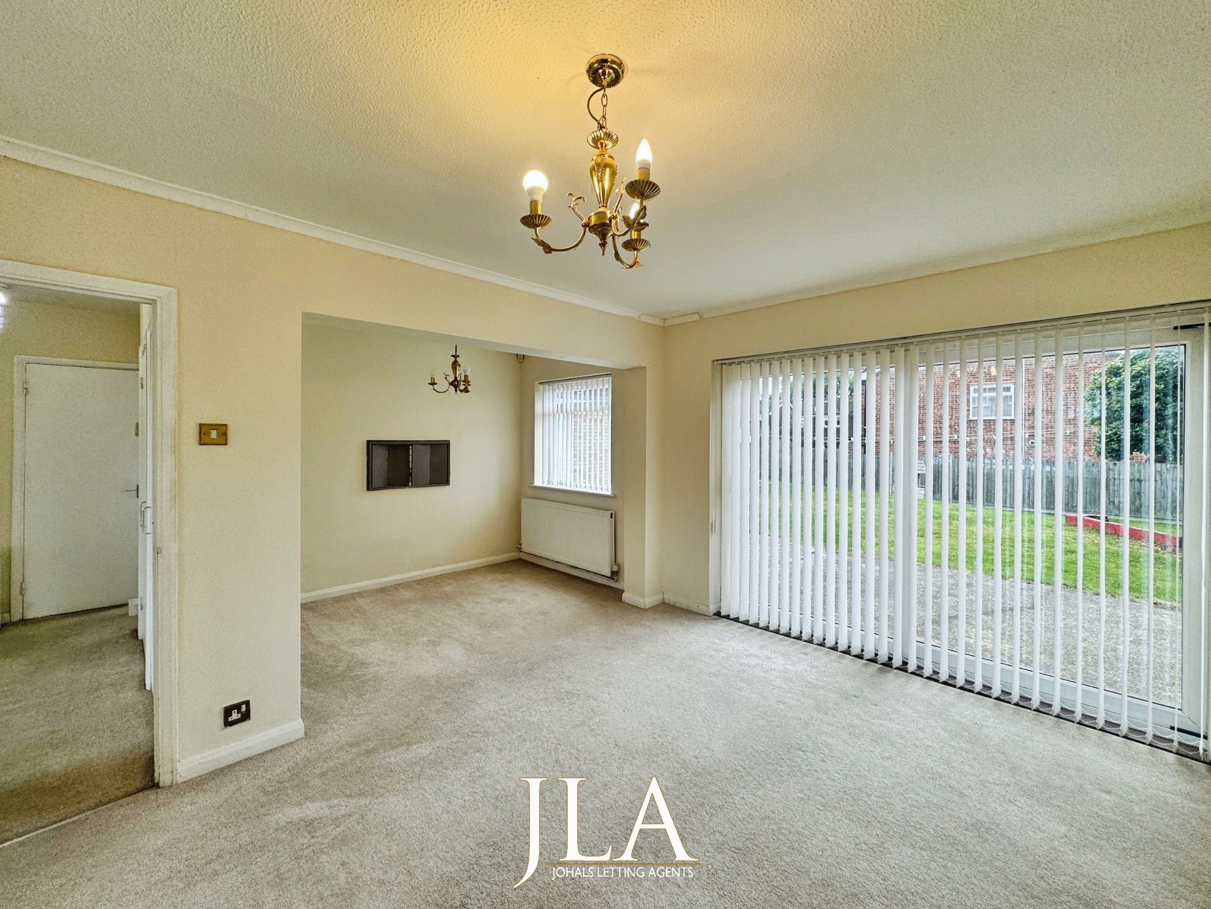 3 bed detached house to rent in Park Rise, Leicester  - Property Image 5