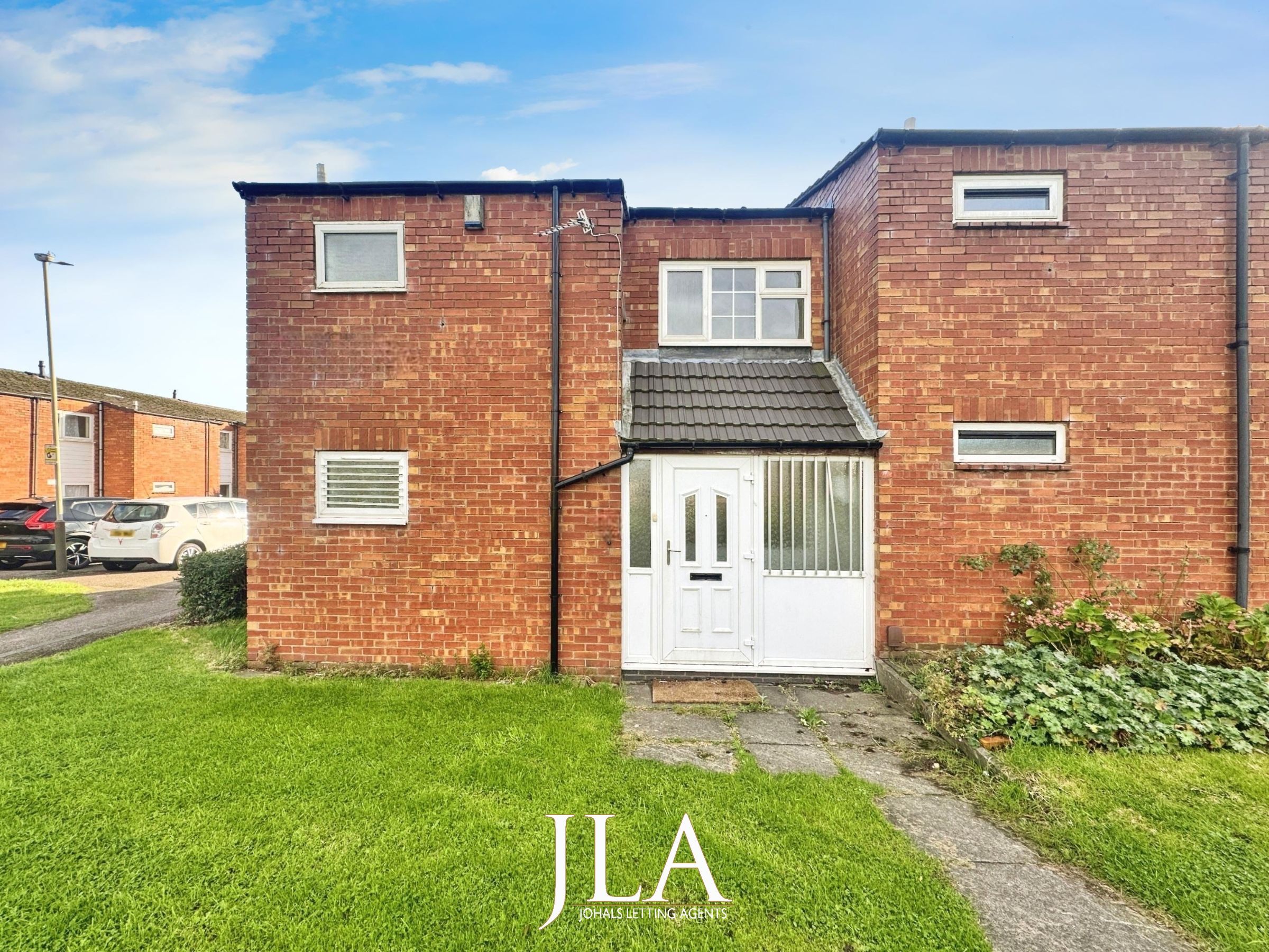 3 bed terraced house to rent in Langley Walk, Leicester  - Property Image 1