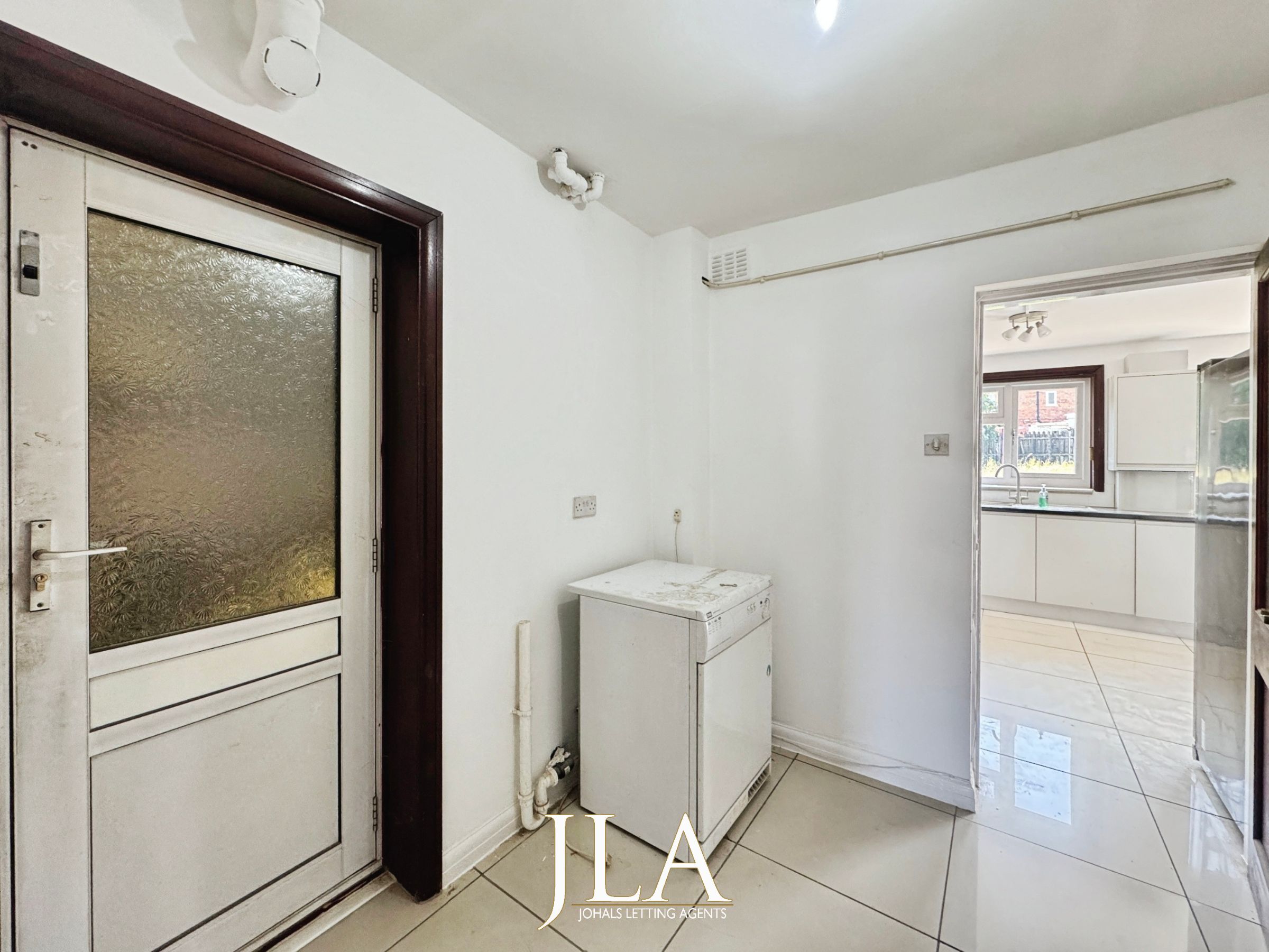 3 bed semi-detached house to rent in Checketts Road, Leicester  - Property Image 12