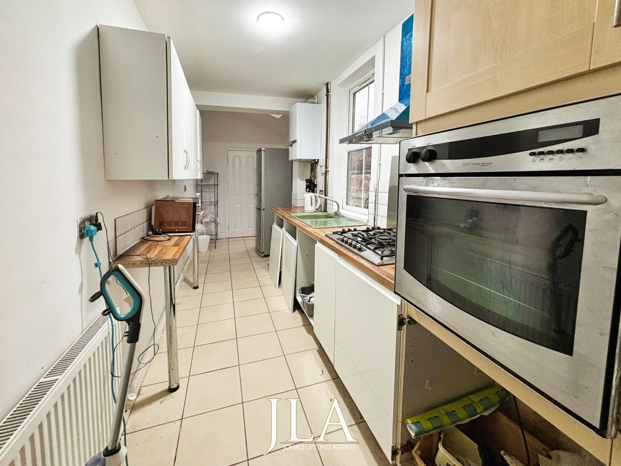 3 bed terraced house to rent in Hartopp Road, Leicester  - Property Image 4