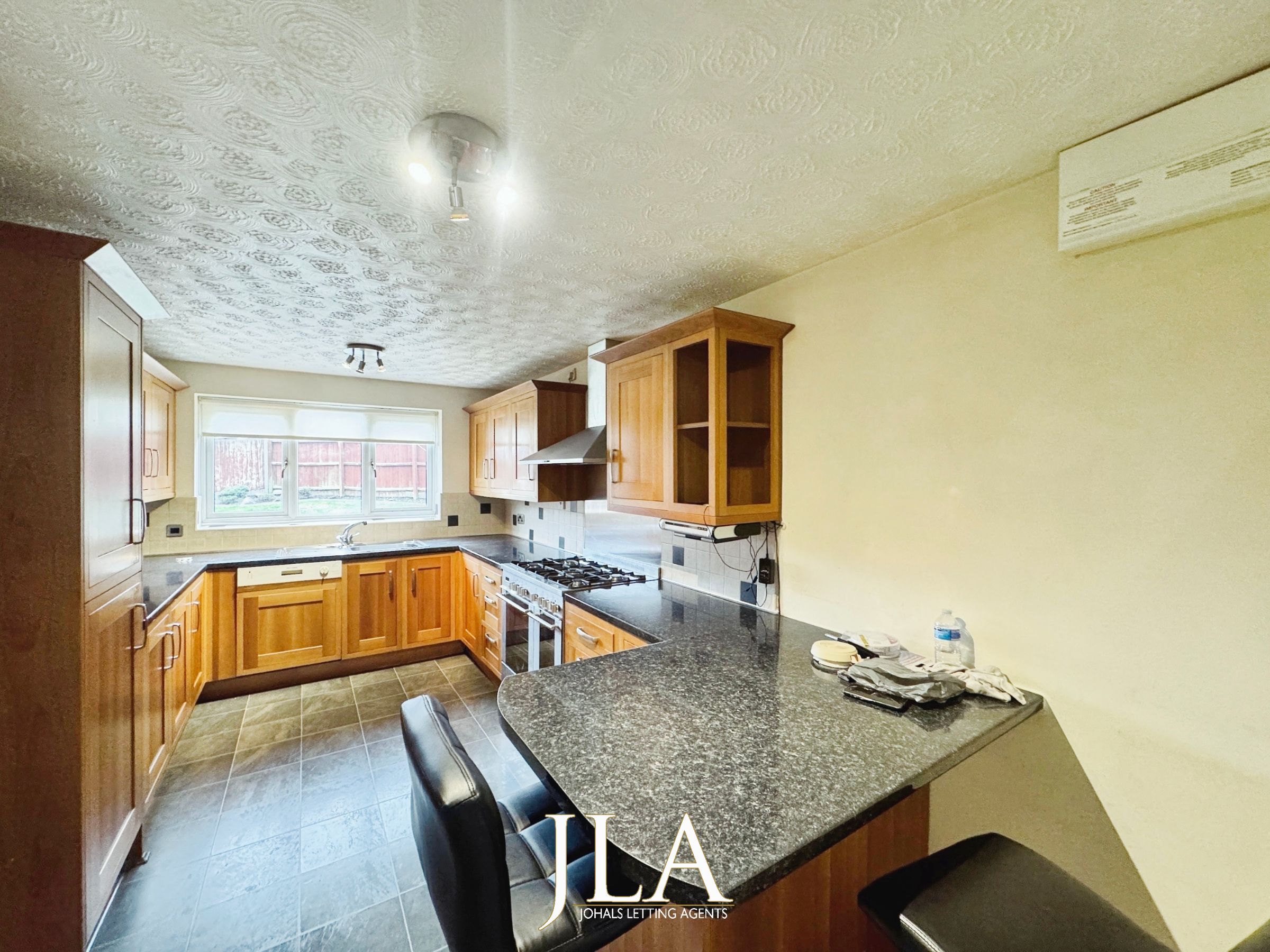 4 bed detached house to rent in Hollybank Close, Leicester  - Property Image 7