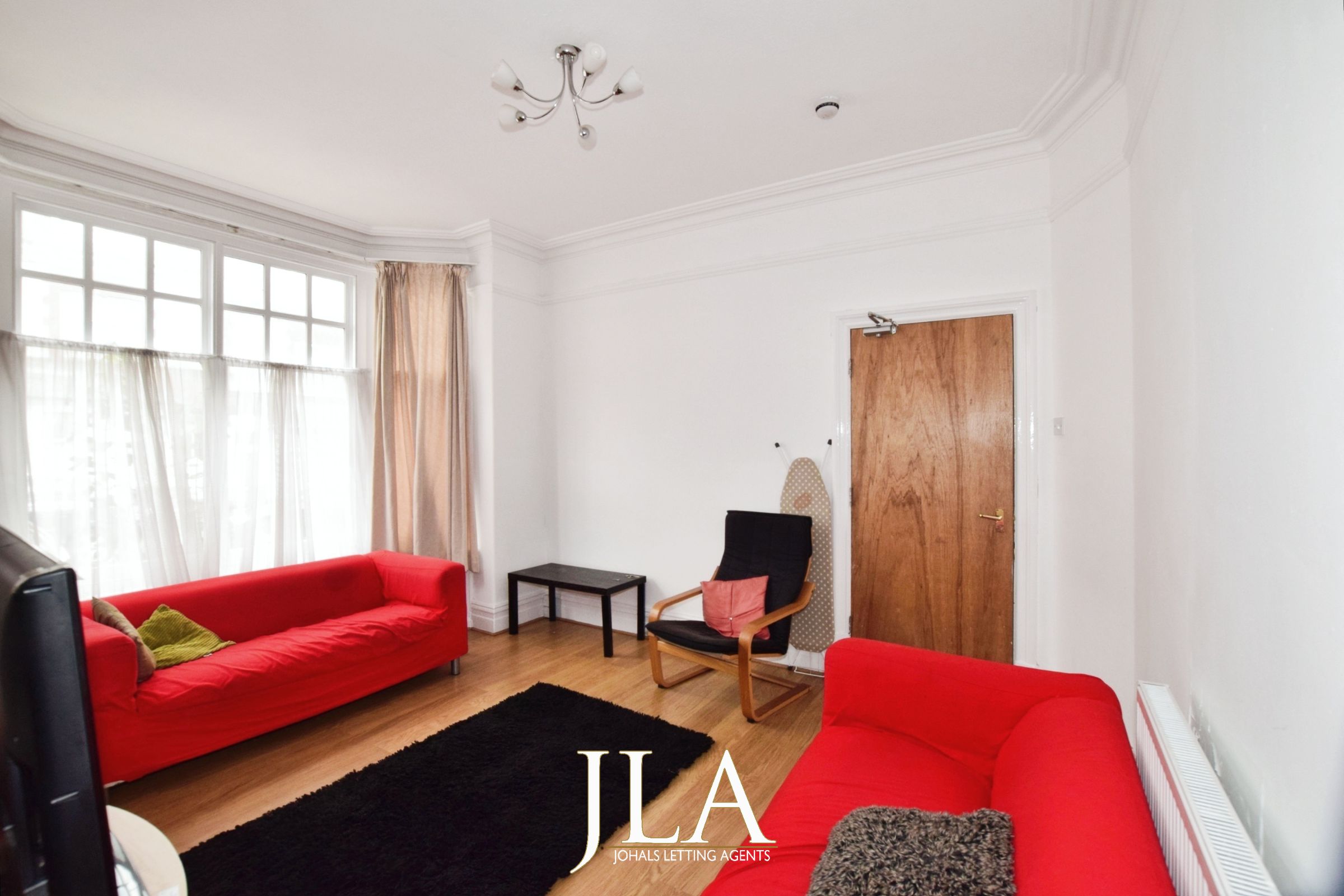 7 bed terraced house to rent in Chaucer Street, Leicester  - Property Image 2