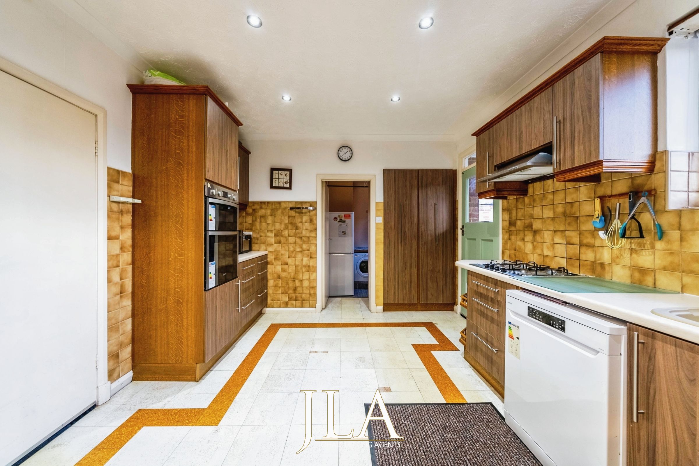 3 bed bungalow to rent in Morland Avenue, Leicester  - Property Image 3