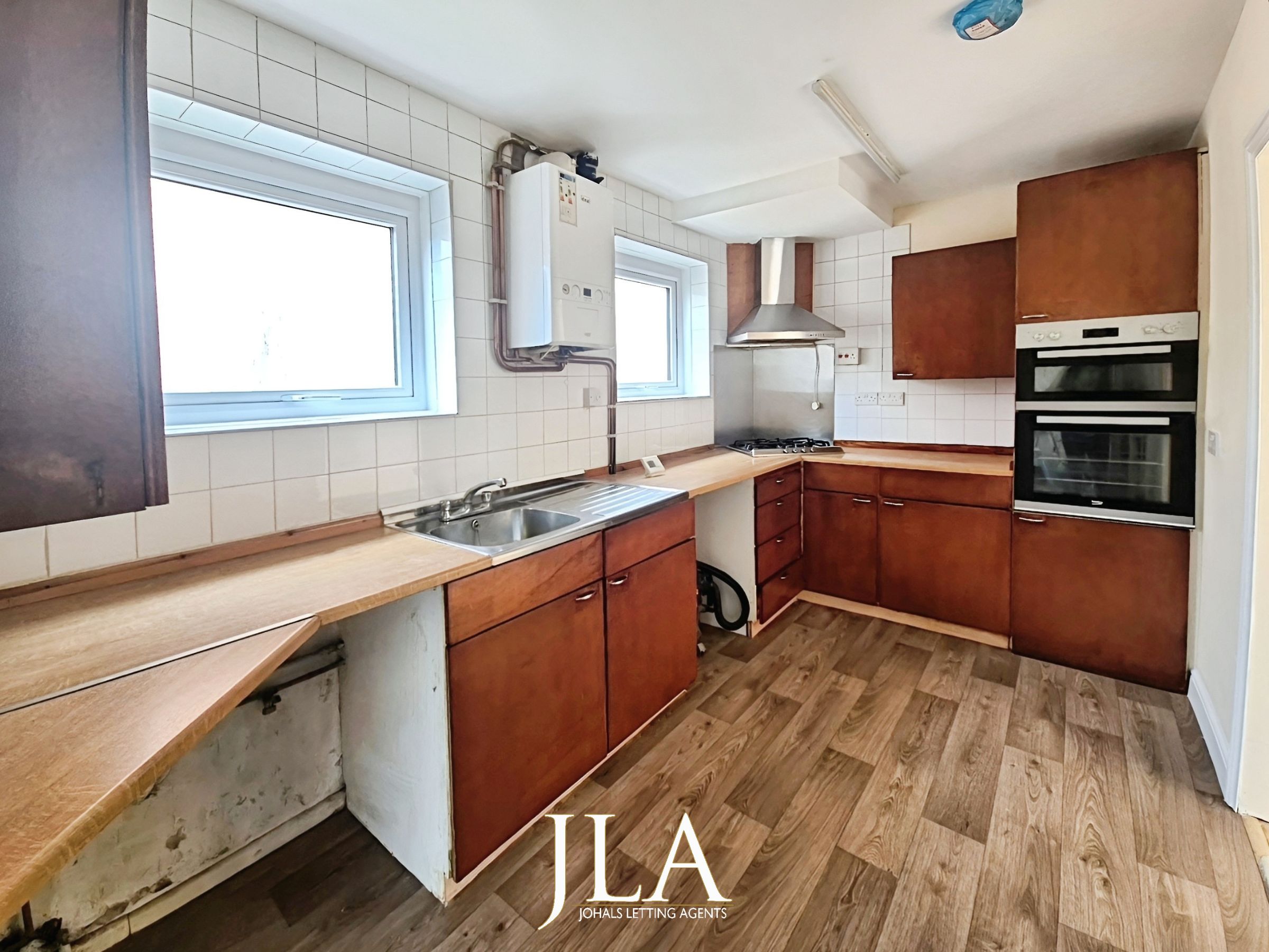 4 bed semi-detached house to rent in Aylestone Lane, Wigston 3