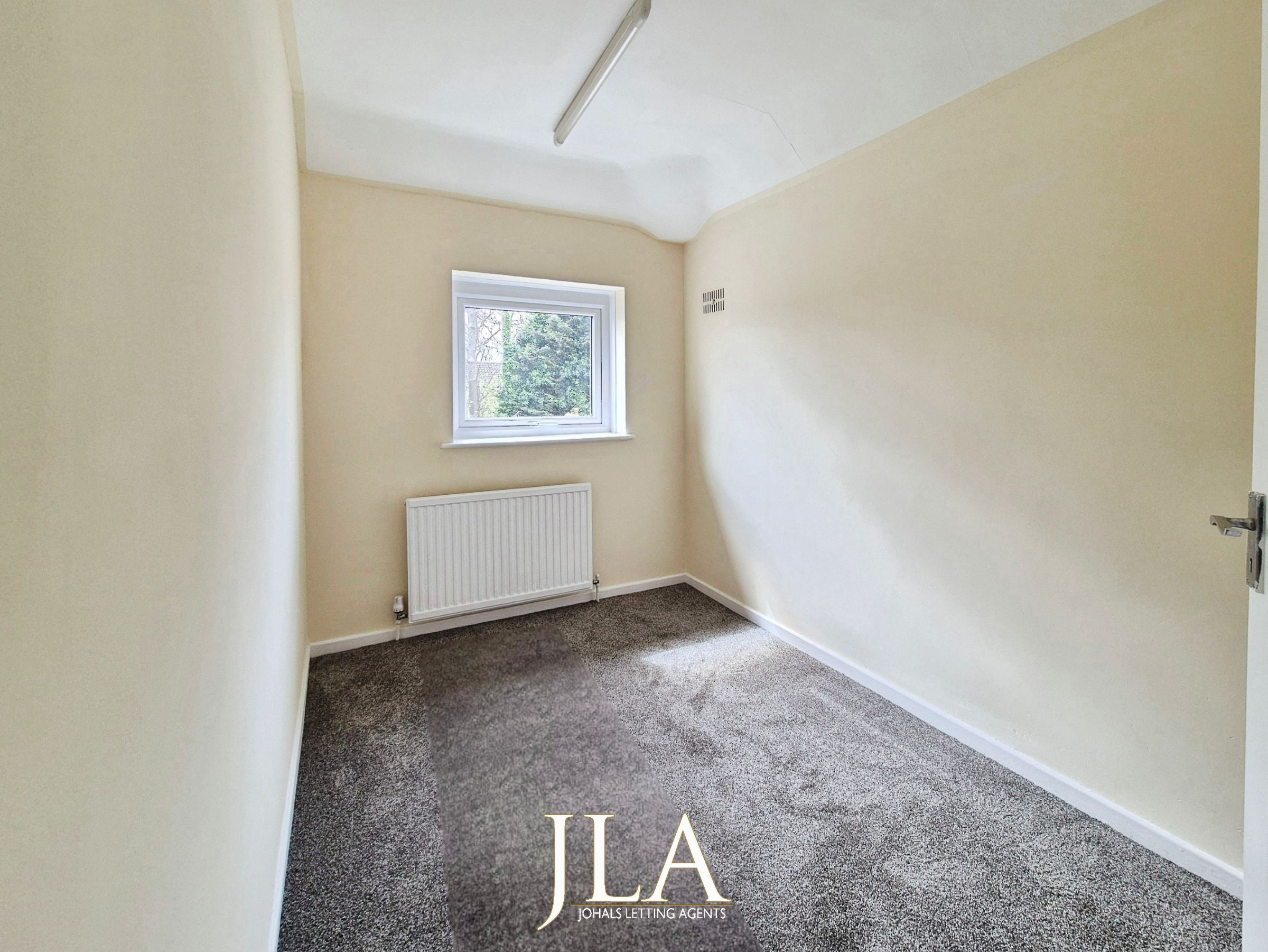 4 bed semi-detached house to rent in Aylestone Lane, Wigston 7