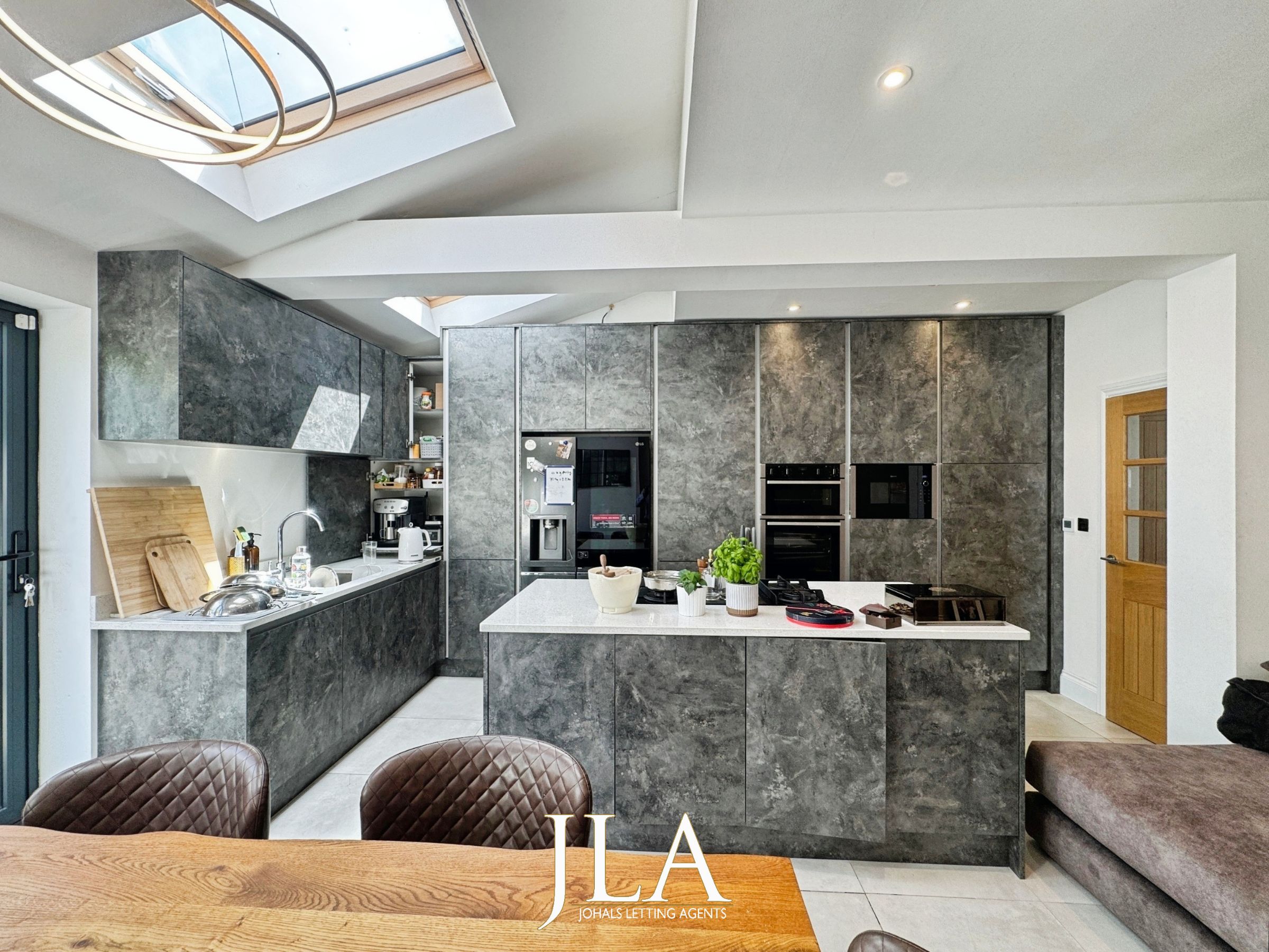 3 bed semi-detached house to rent in Welford Road, Leicester  - Property Image 7