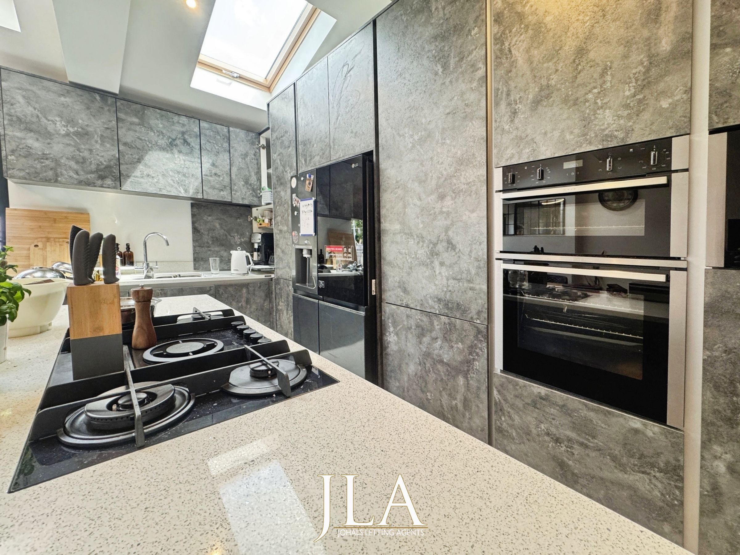 3 bed semi-detached house to rent in Welford Road, Leicester  - Property Image 6