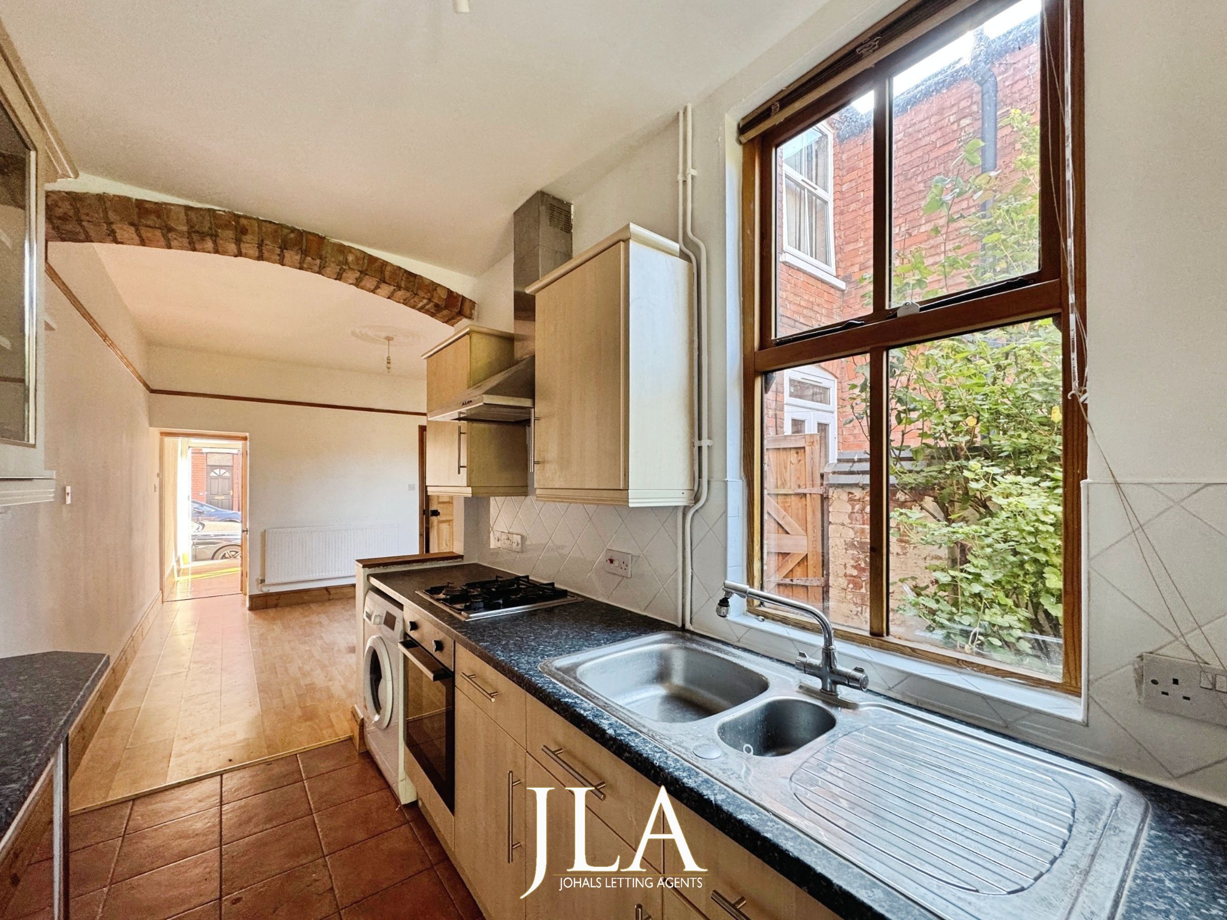 2 bed terraced house to rent in Hartopp Road, Leicester  - Property Image 4