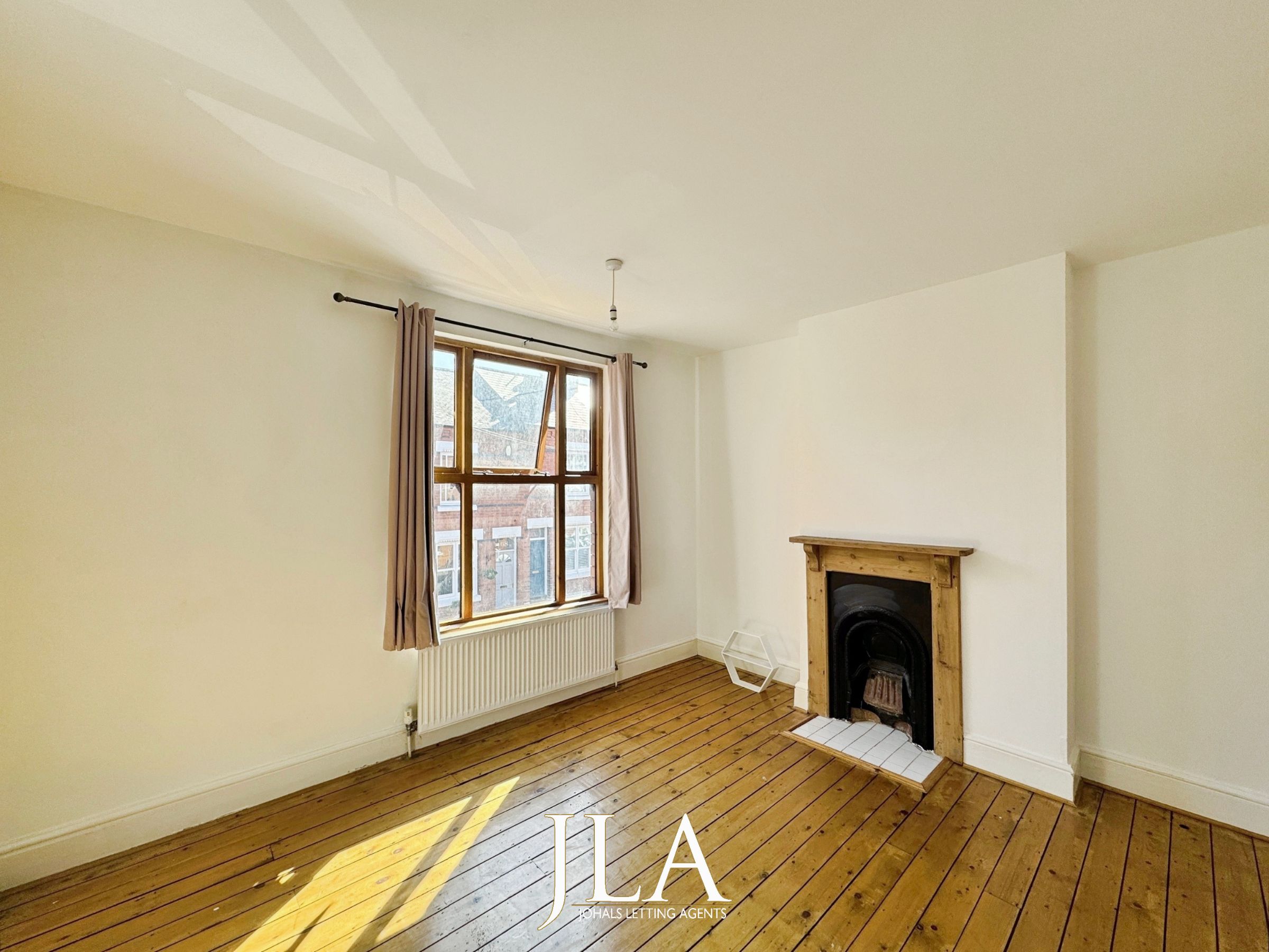 2 bed terraced house to rent in Hartopp Road, Leicester 9