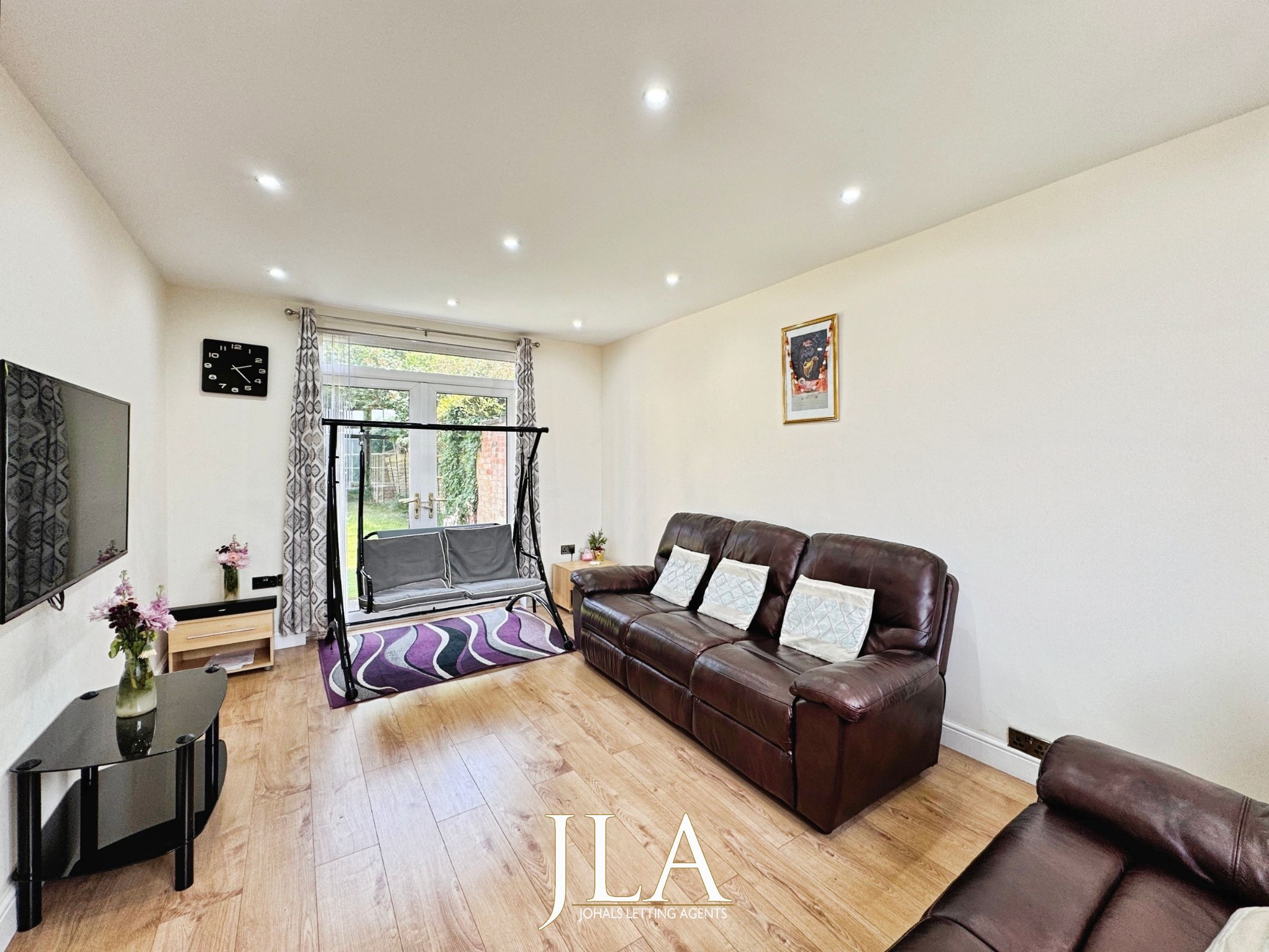 4 bed terraced house to rent in Pullman Road, Wigston 4