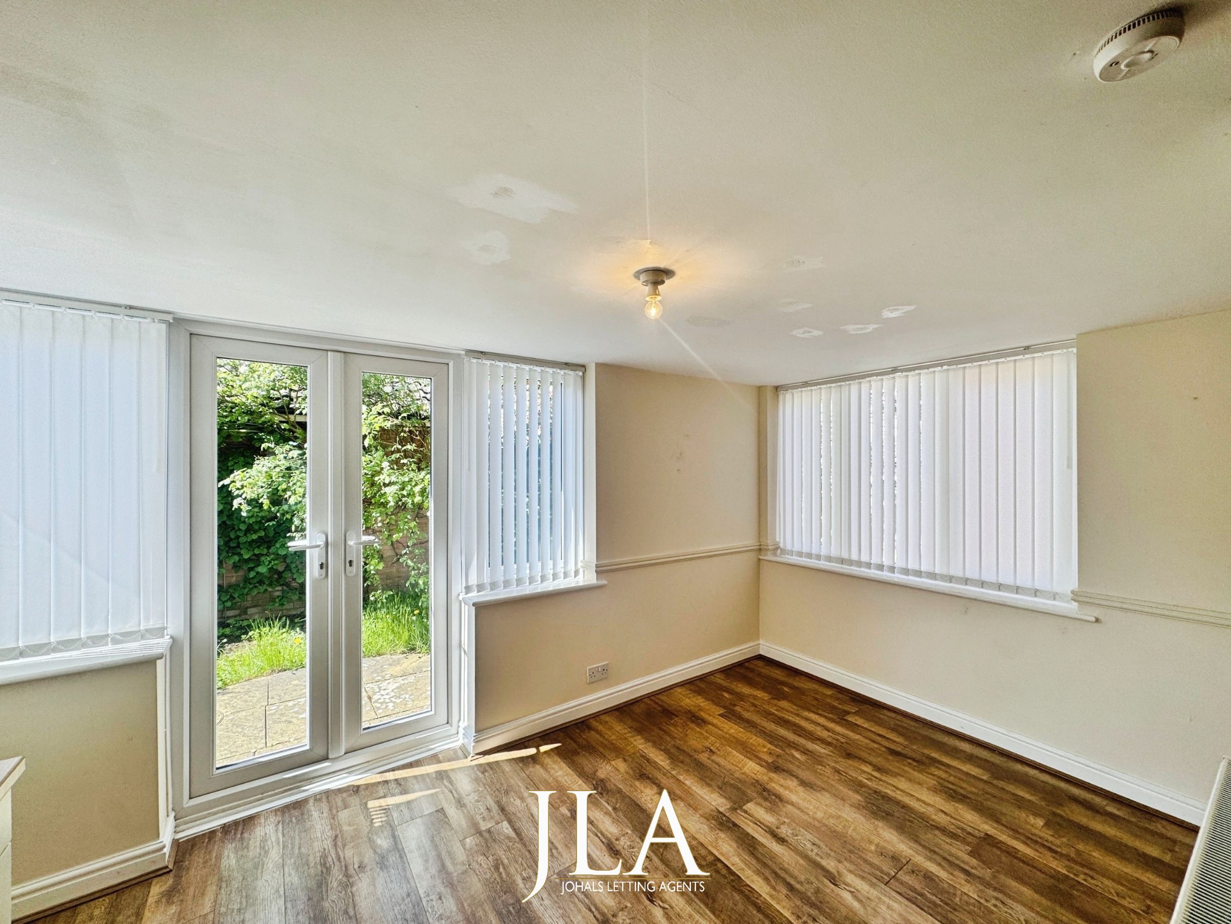 4 bed semi-detached house to rent in Fox Pond Lane, Leicester 8