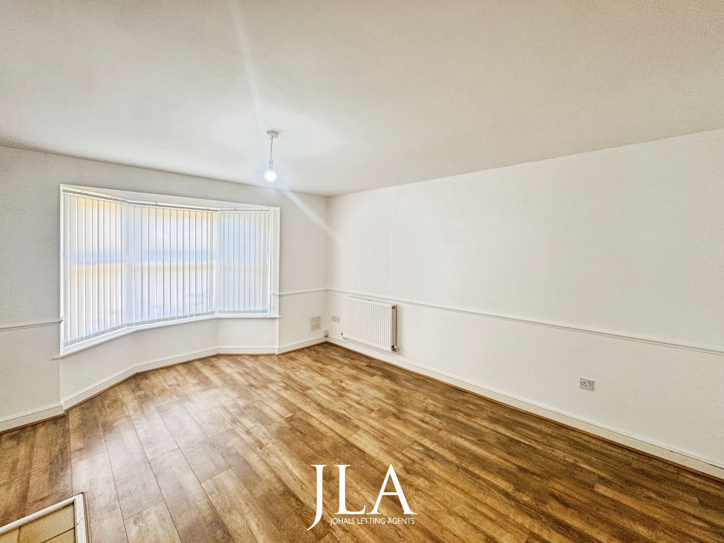 4 bed semi-detached house to rent in Fox Pond Lane, Leicester 3