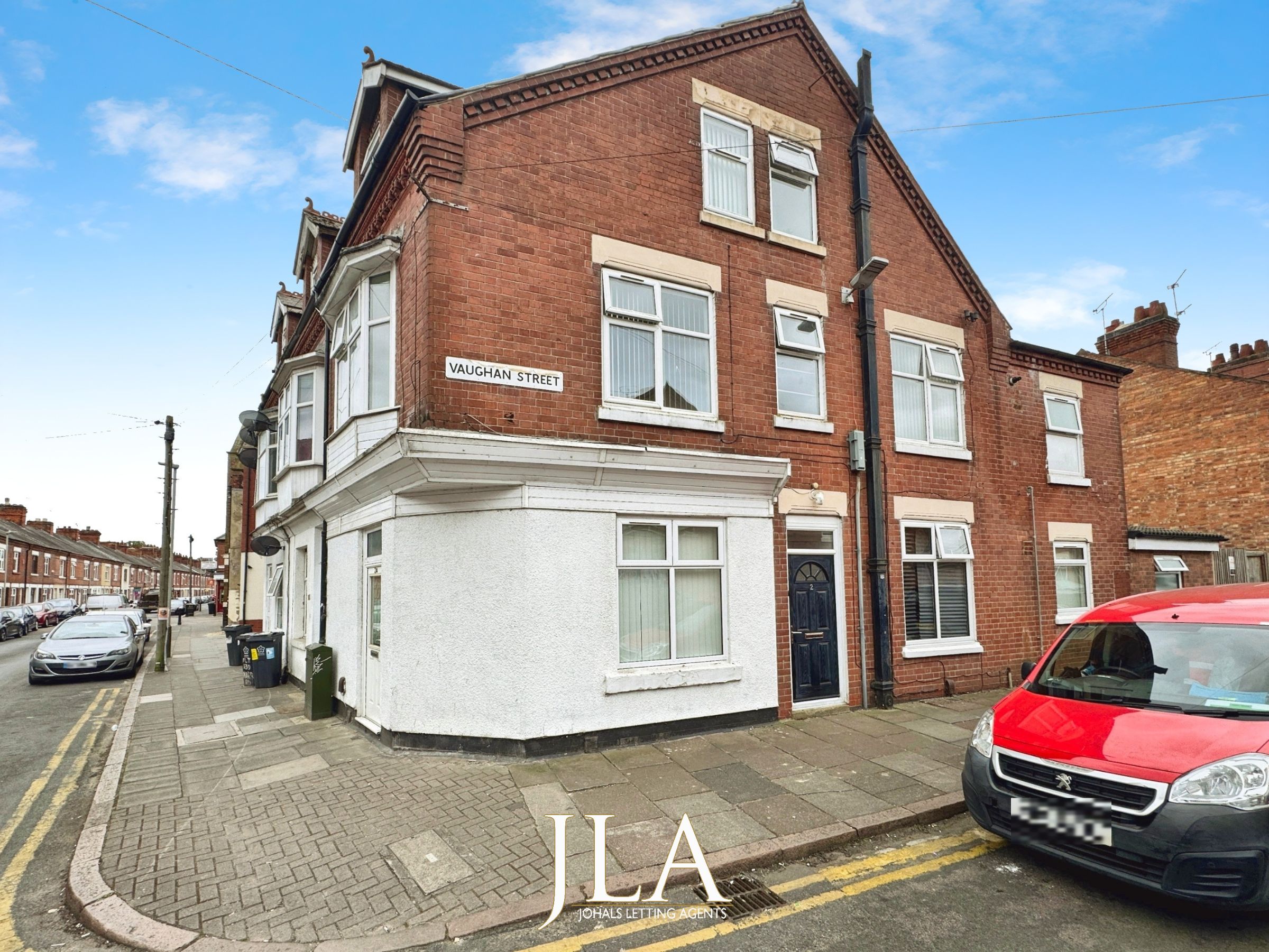 3 bed flat to rent in Vaughan Street, Leicester, LE3