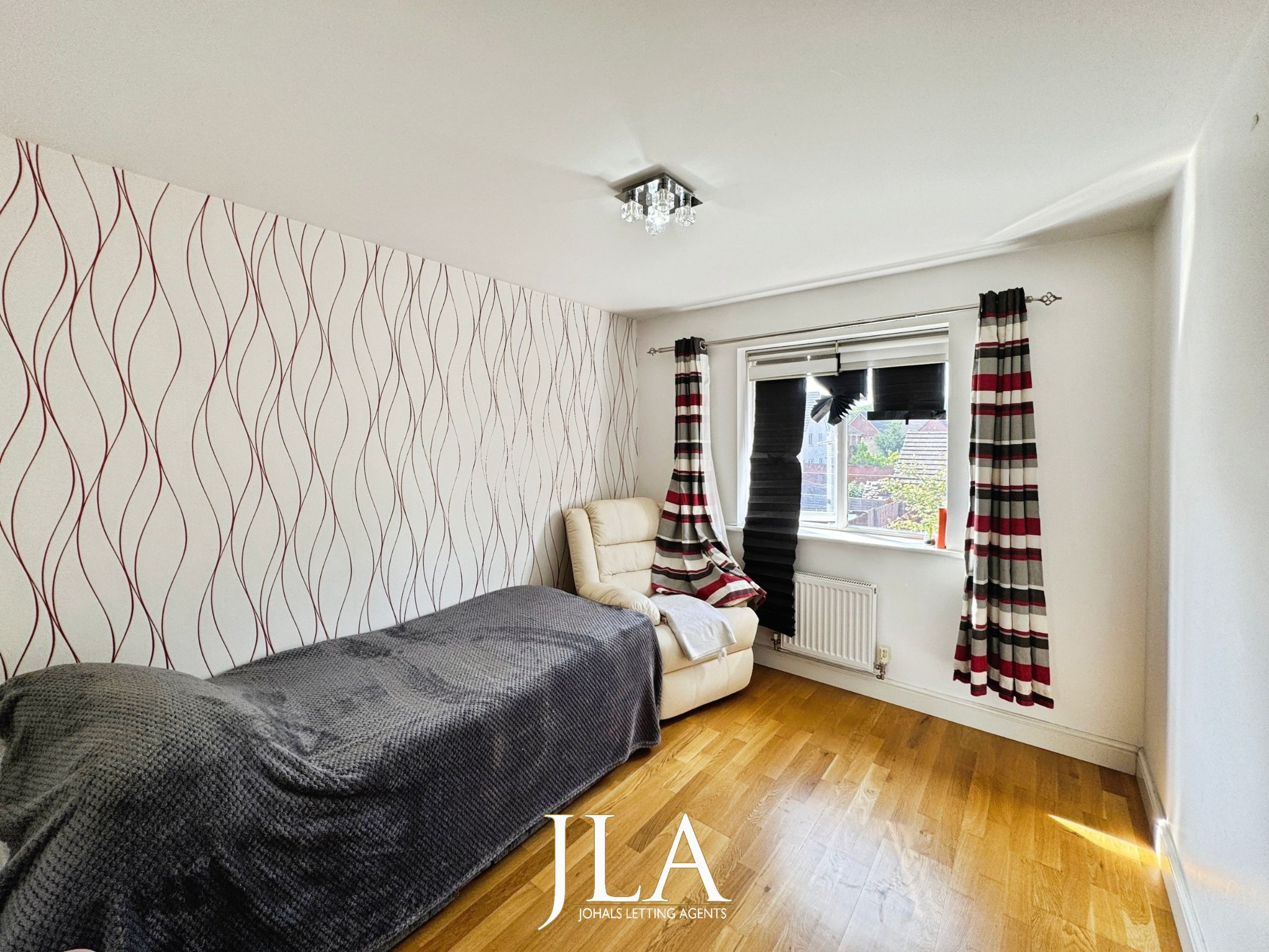 3 bed detached house to rent in Disraeli Street, Leicester 8
