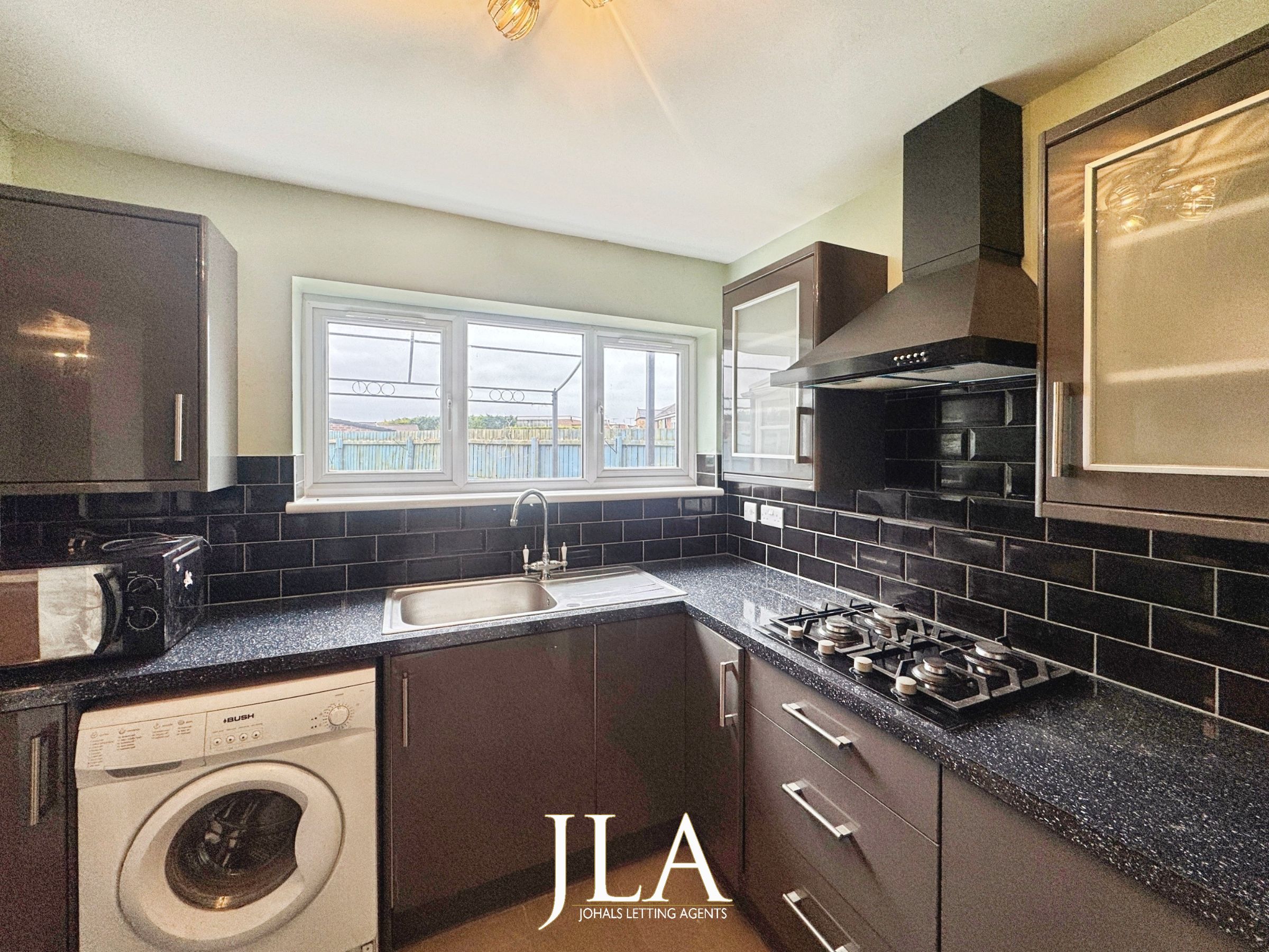 3 bed semi-detached house to rent in Gloucester Crescent, Wigston  - Property Image 4