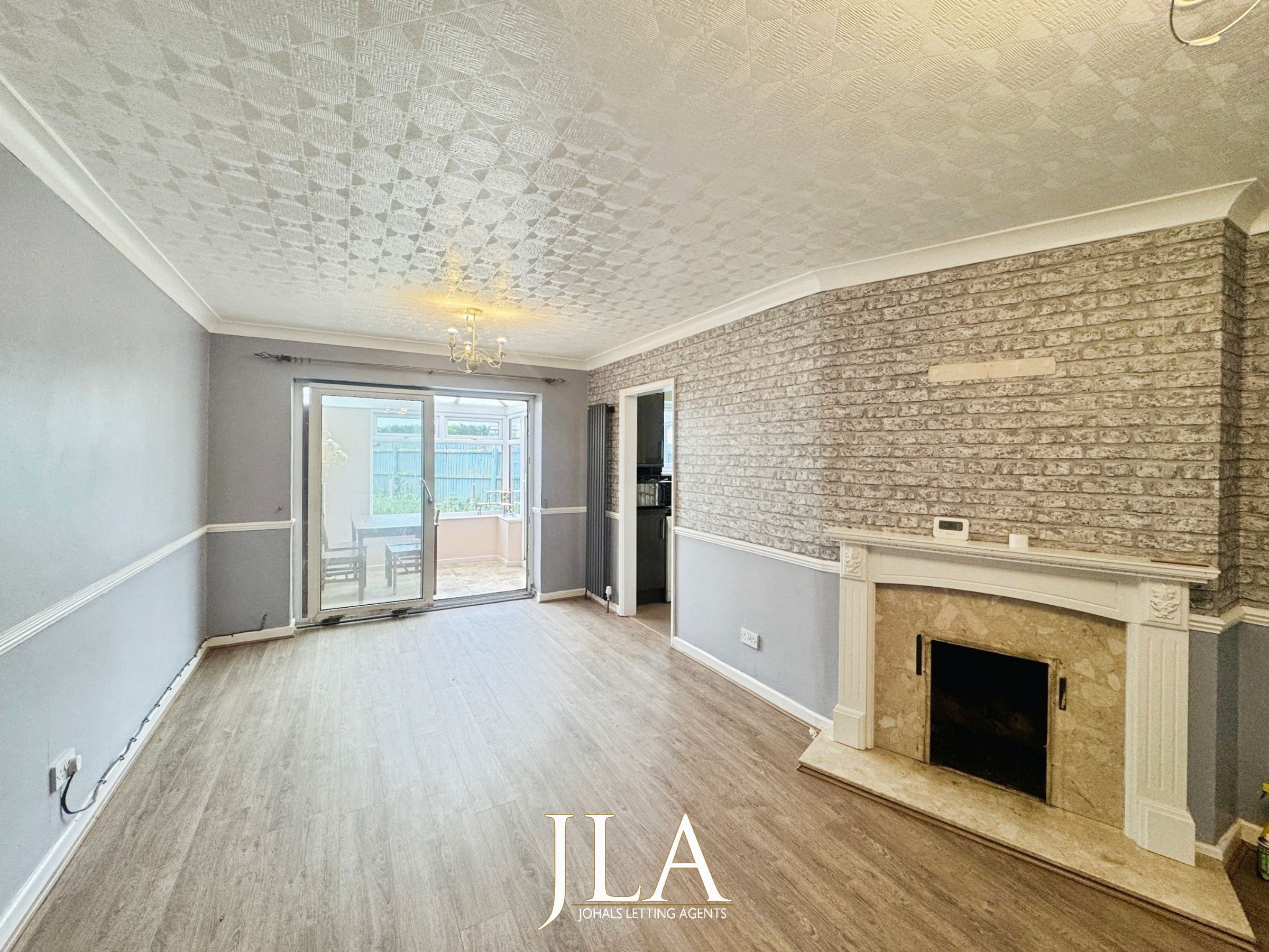 3 bed semi-detached house to rent in Gloucester Crescent, Wigston  - Property Image 3