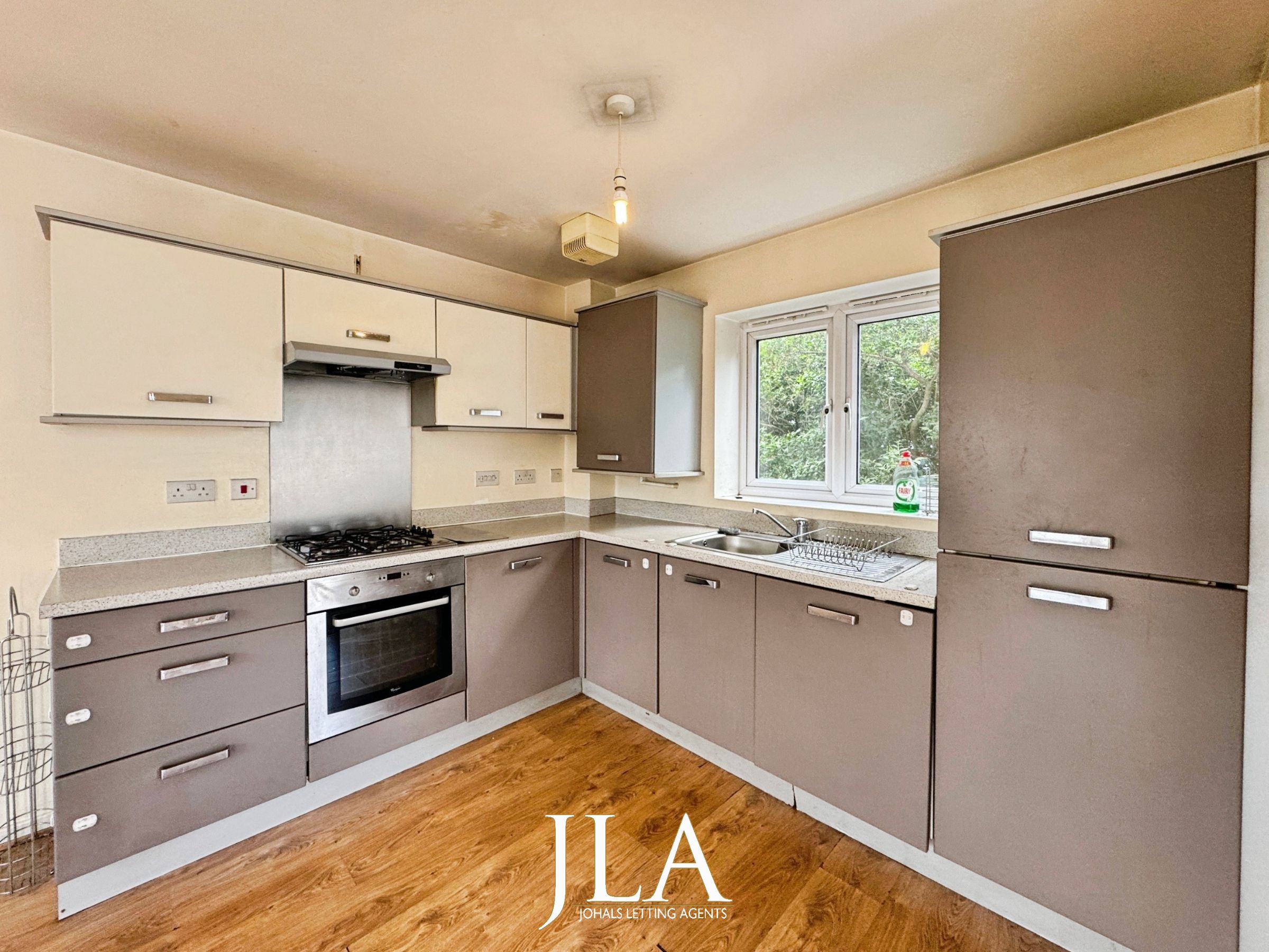 2 bed semi-detached house to rent in Watkin Road, Leicester 1