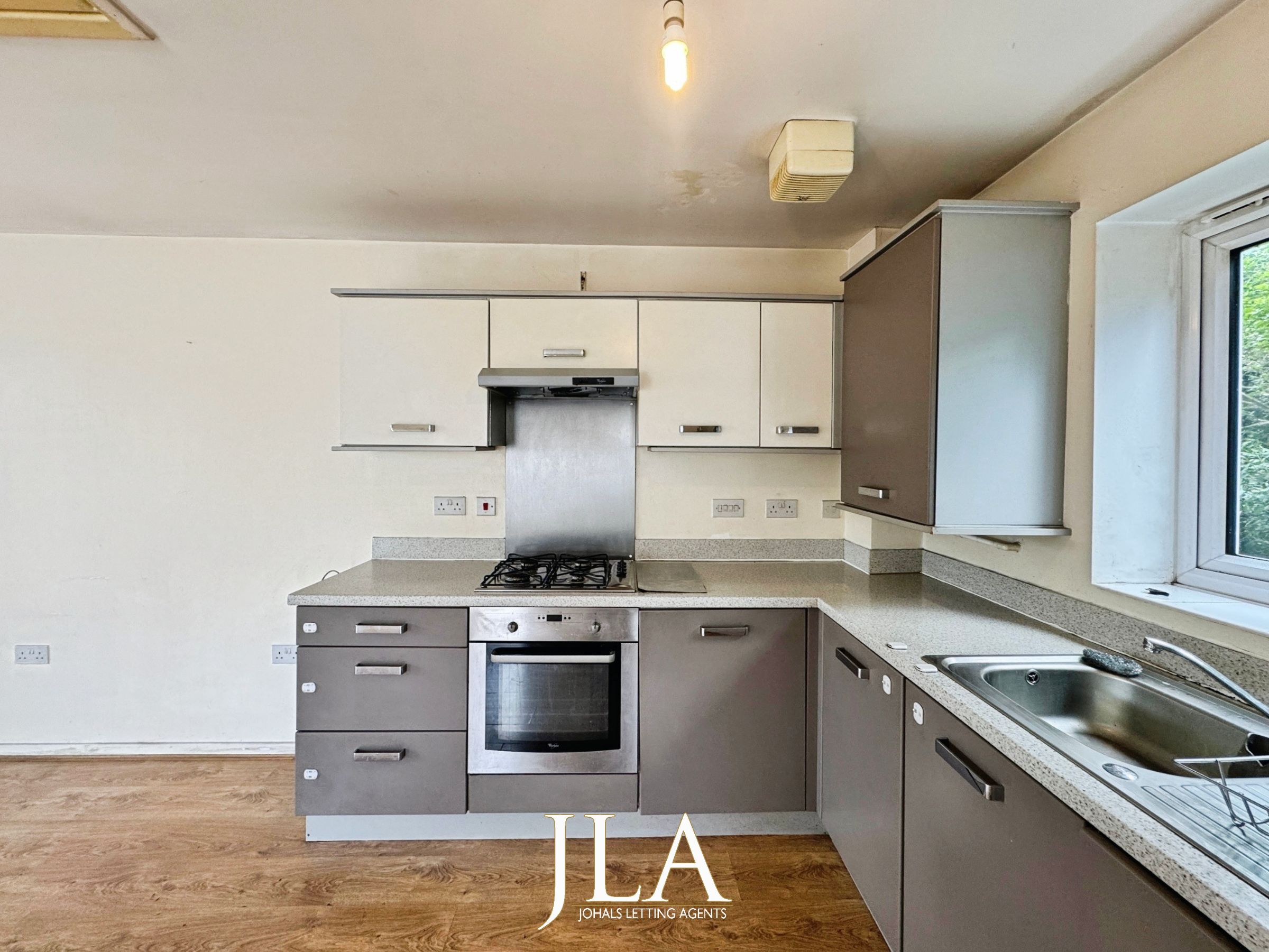 2 bed semi-detached house to rent in Watkin Road, Leicester 2