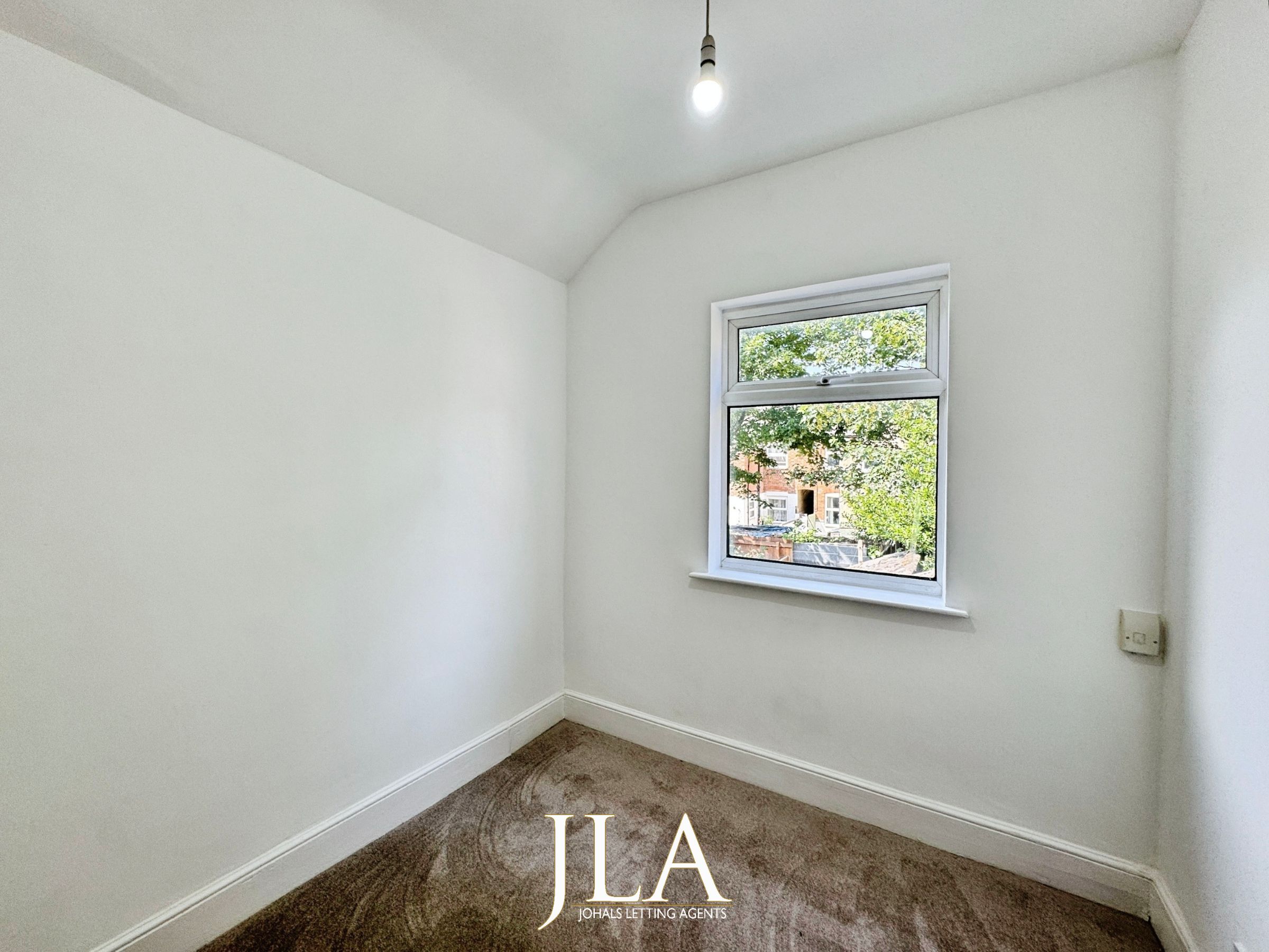 4 bed terraced house to rent in Filbert Street East, Leicester  - Property Image 10