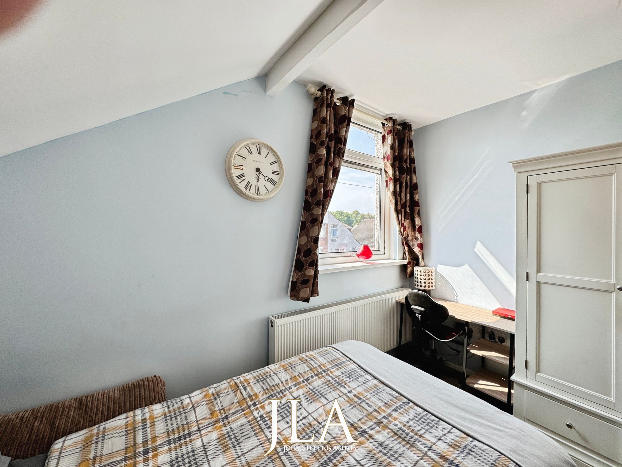 2 bed flat to rent in Bloomfield Road, Leicester 8