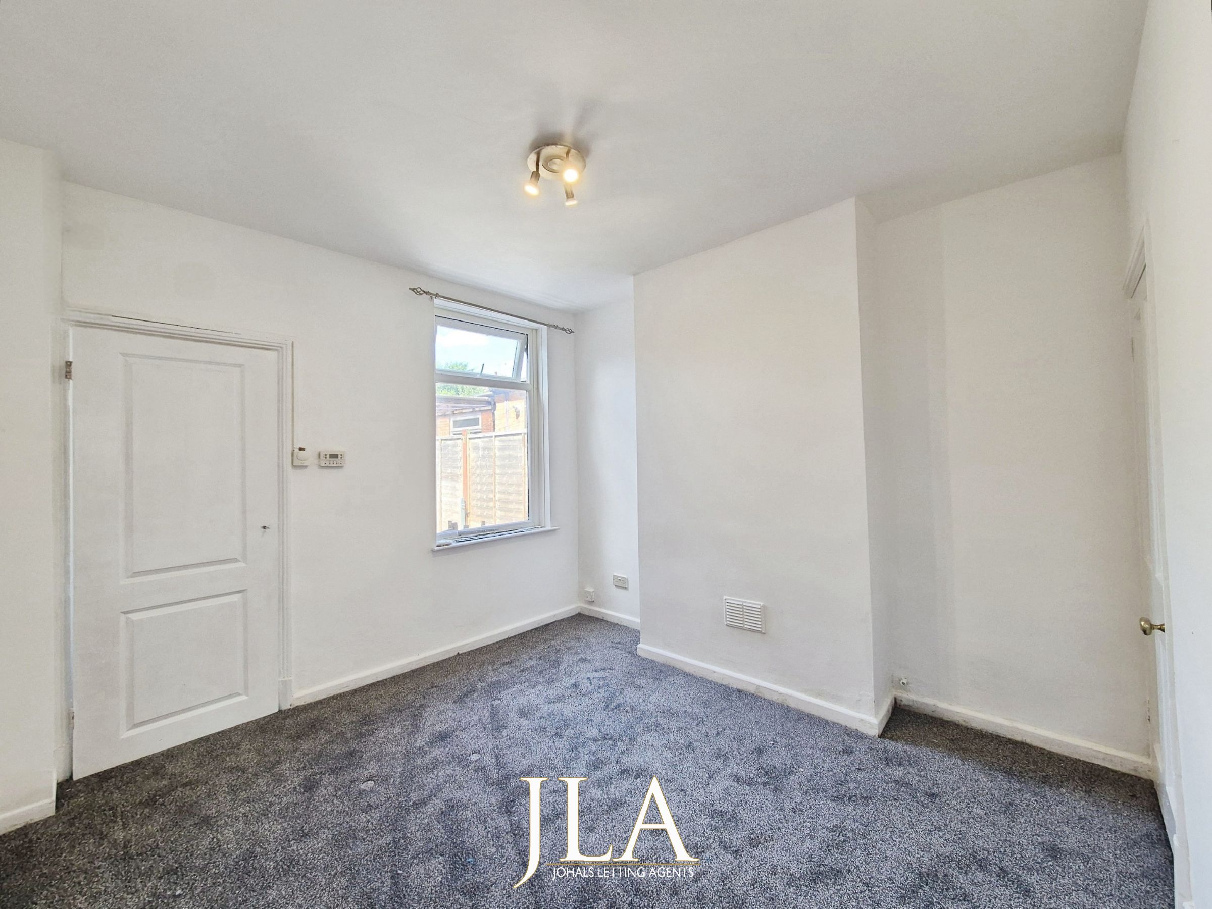 2 bed terraced house to rent in Station Street, Wigston  - Property Image 5
