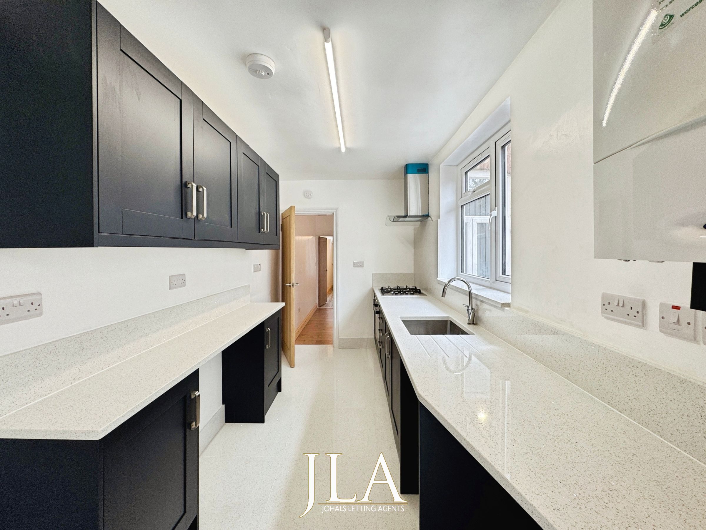 3 bed terraced house to rent in St. Leonards Road, Leicester  - Property Image 3