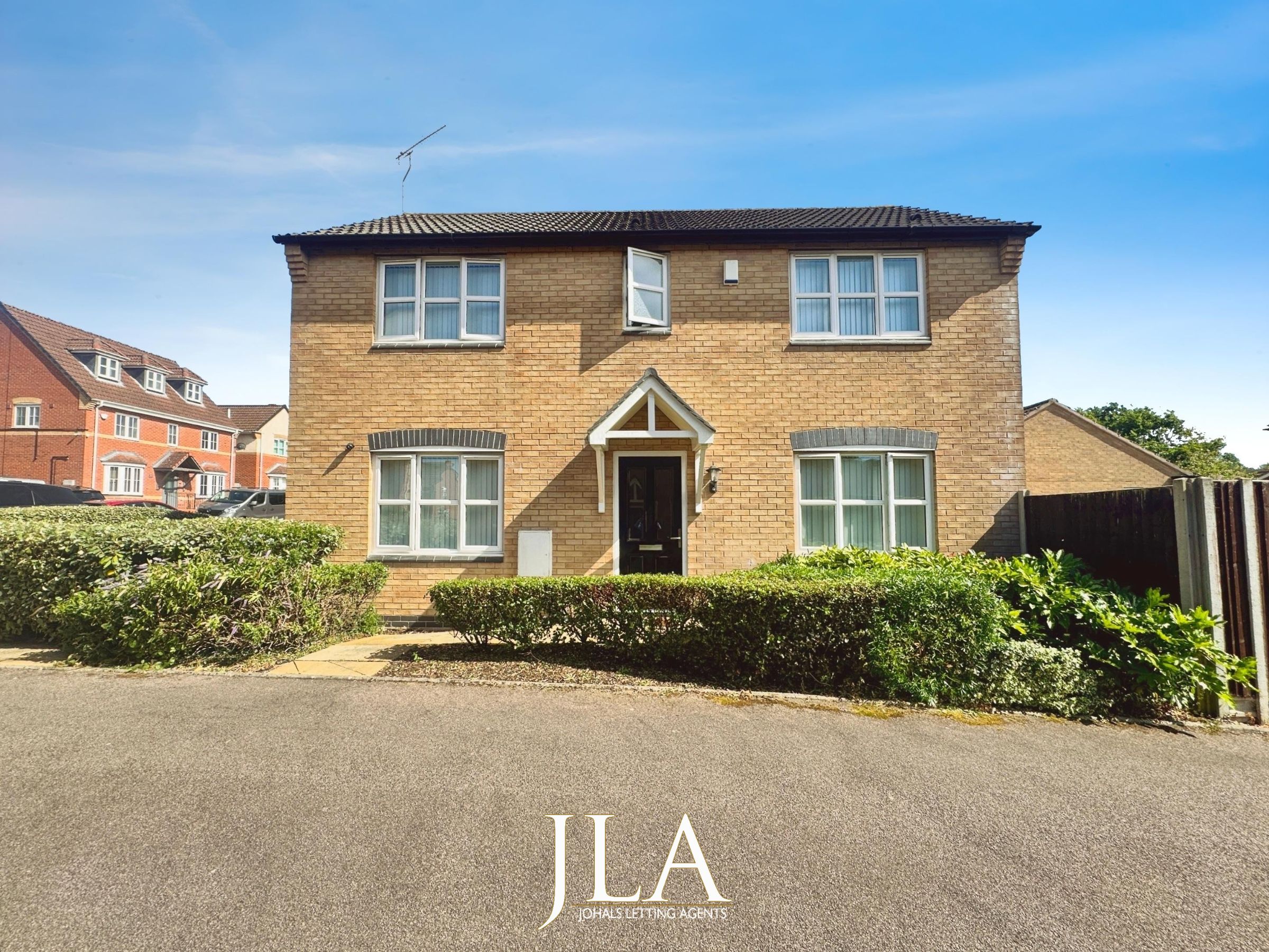 4 bed detached house to rent in Pipistrelle Way, Leicester 13