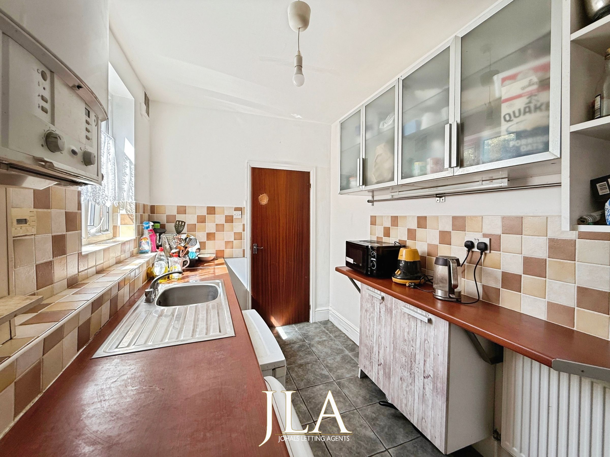 3 bed terraced house to rent in Bosworth Street, Leicester 1
