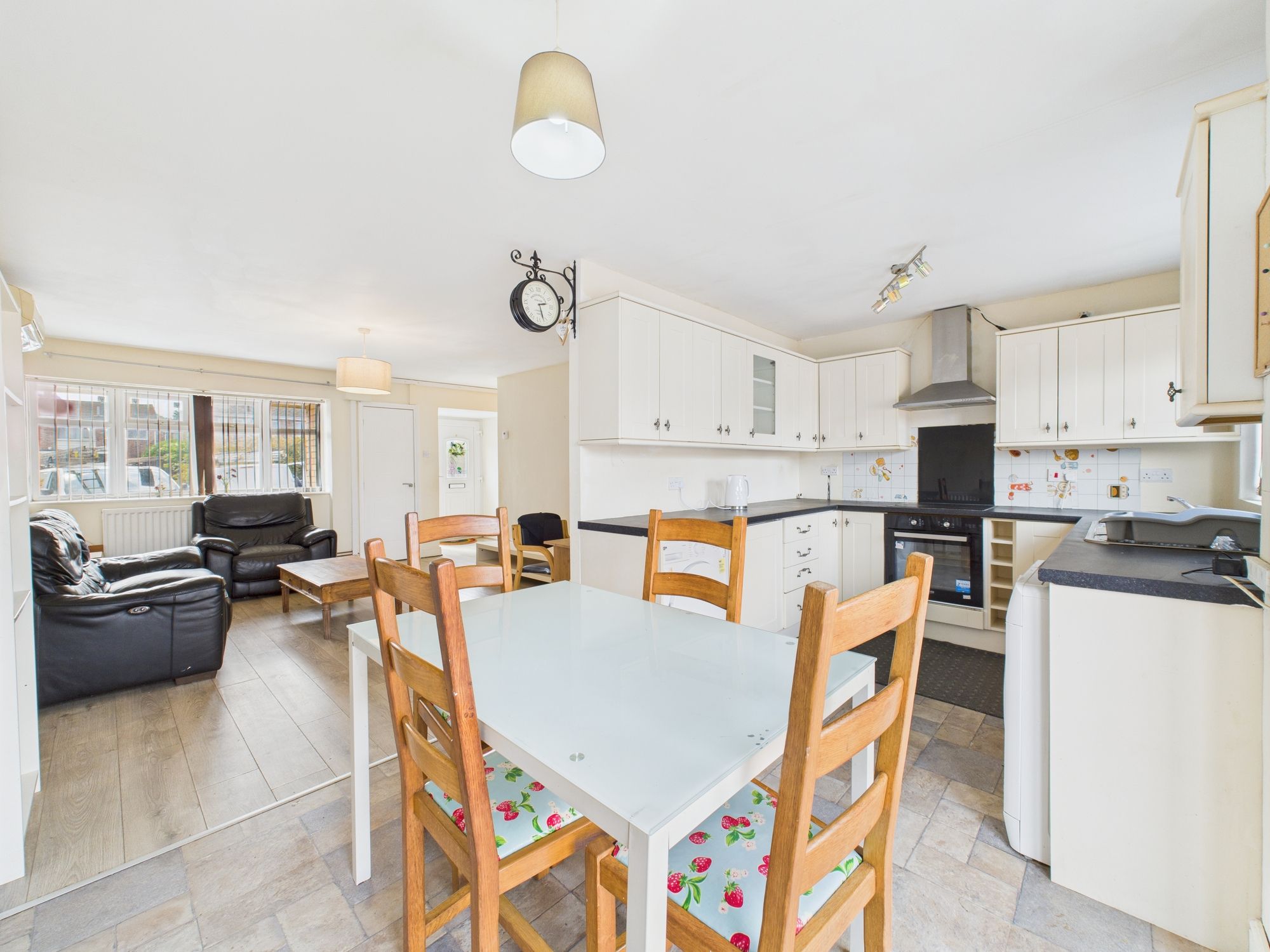 3 bed detached house to rent in Badgers Close, Leicester  - Property Image 7