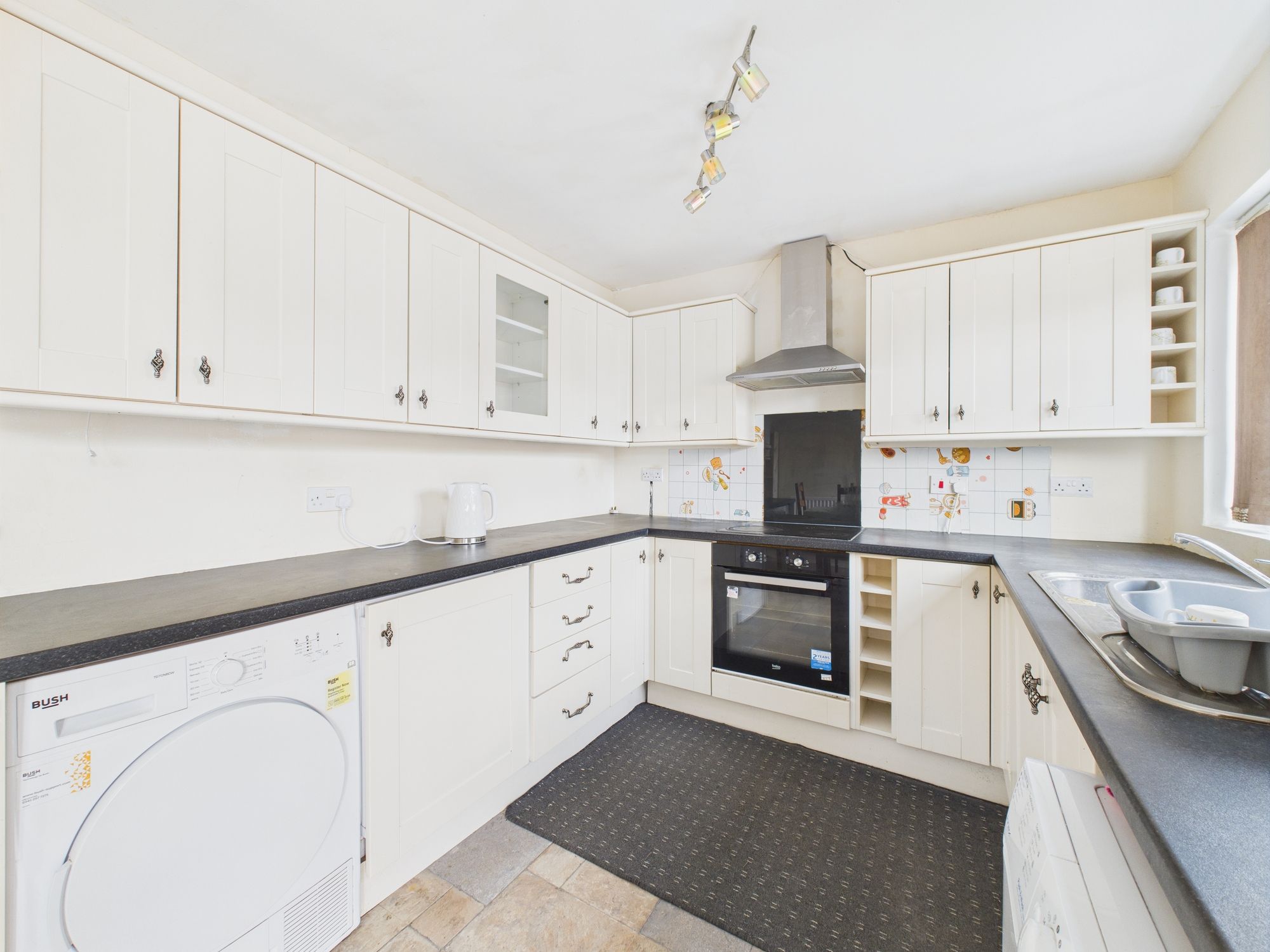 3 bed detached house to rent in Badgers Close, Leicester  - Property Image 2
